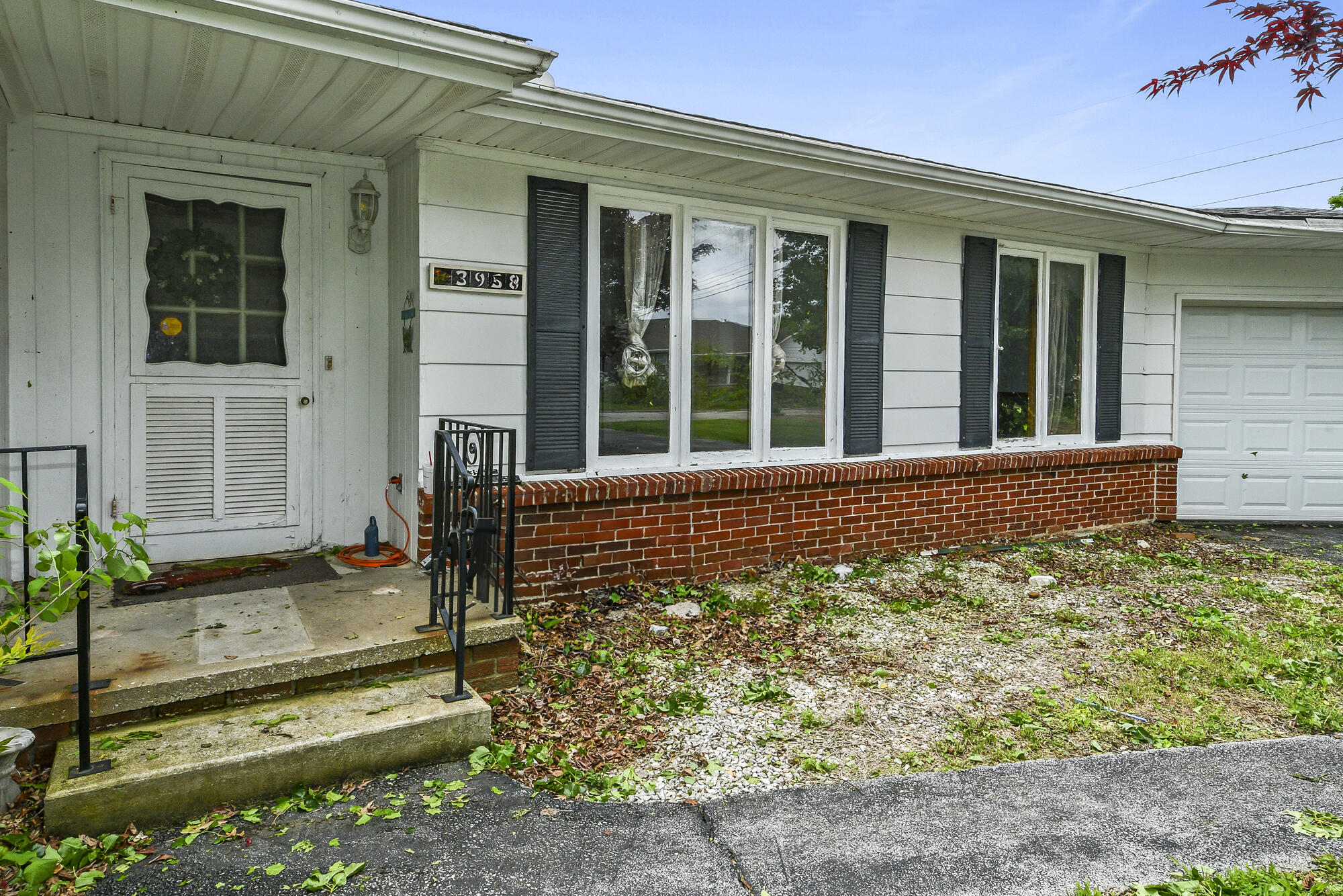3958 West Bogard Street Property Photo 6