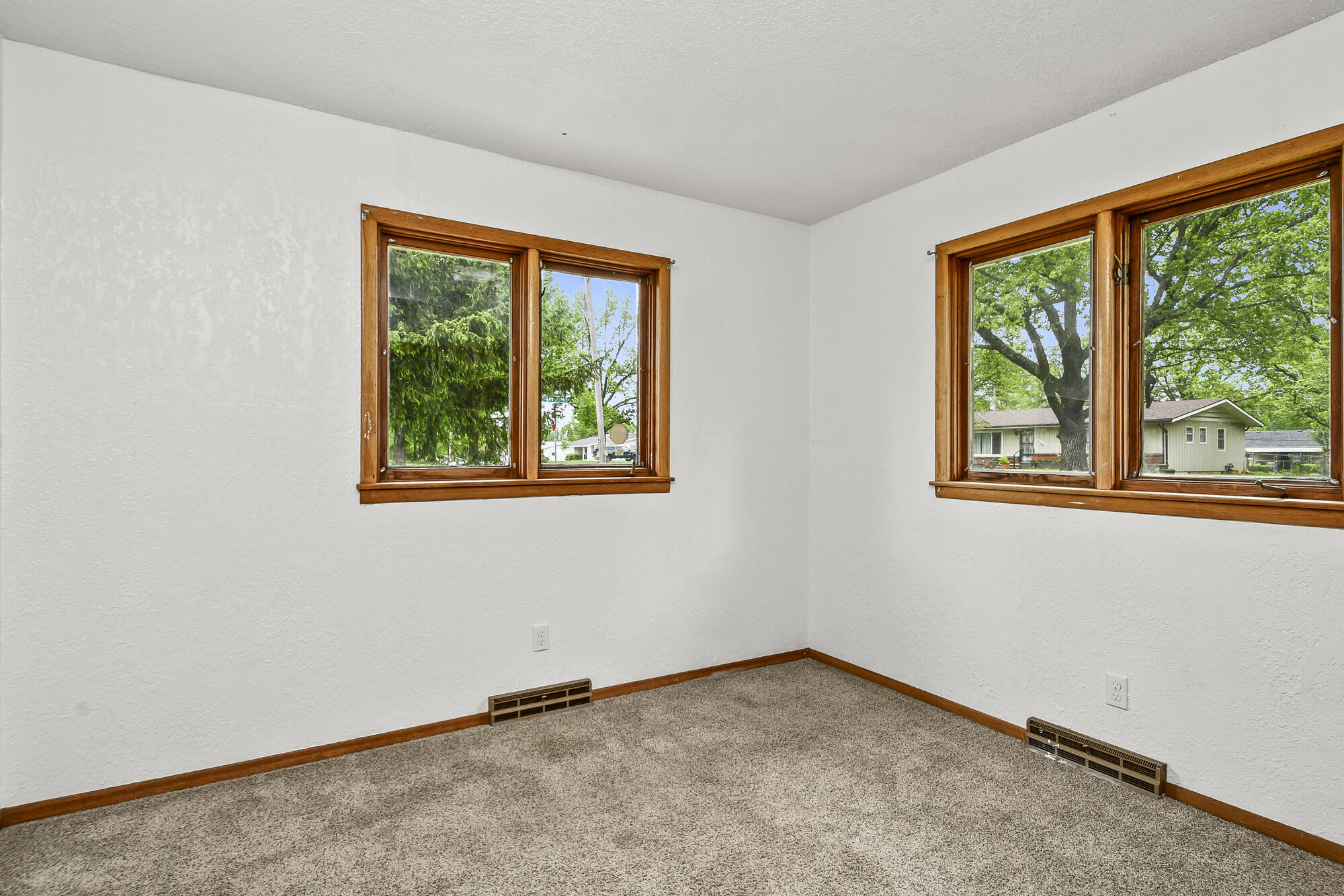 3958 West Bogard Street Property Photo 28