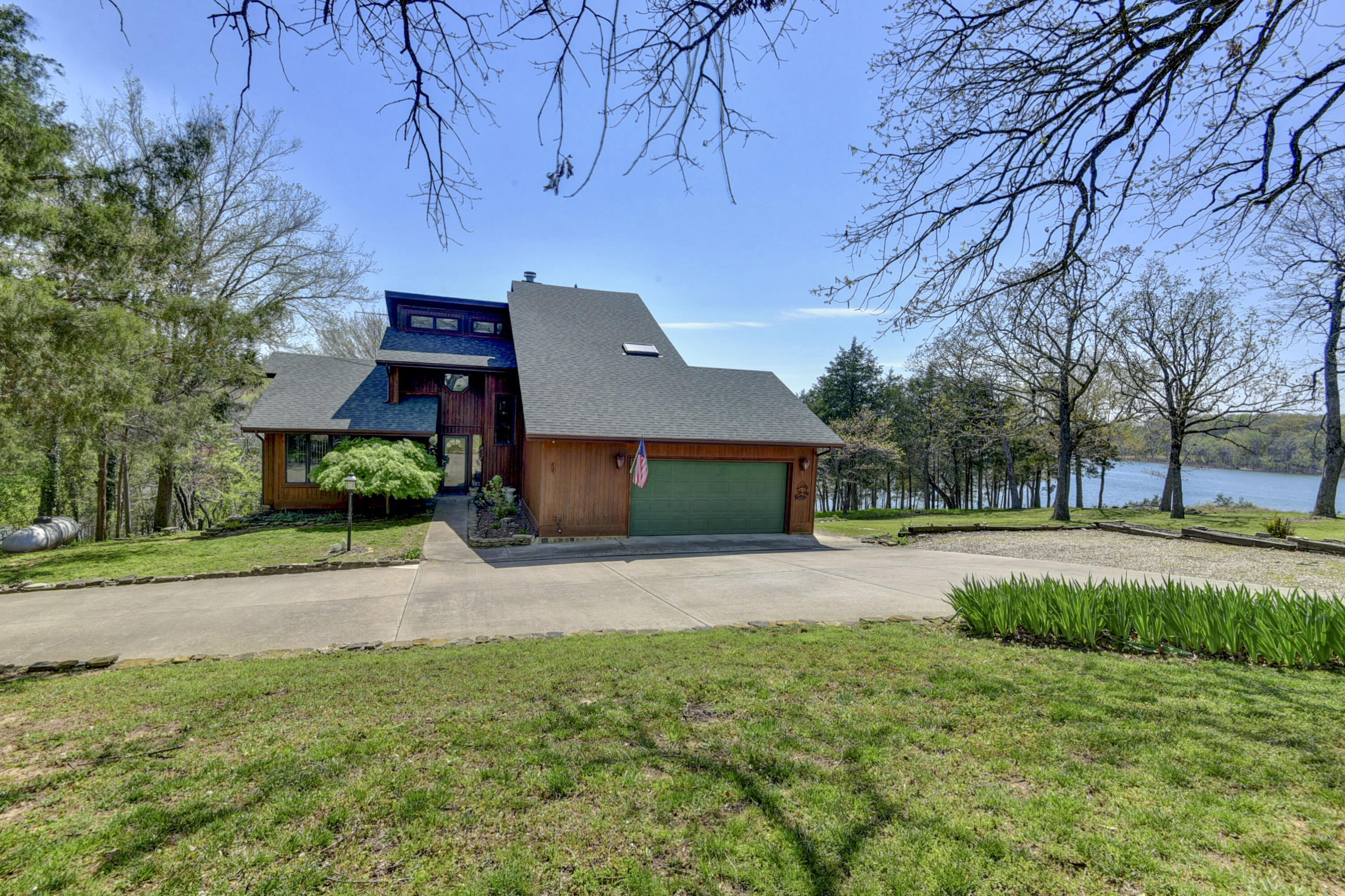 22389 Tucker Hollow Road Property Photo
