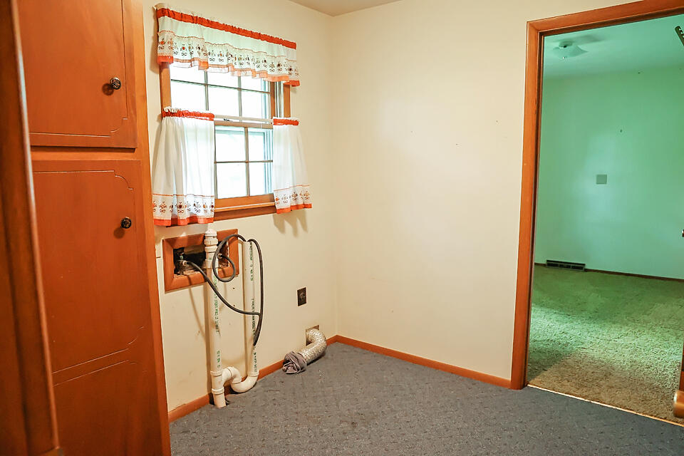 706 West Katella Court Property Photo 8