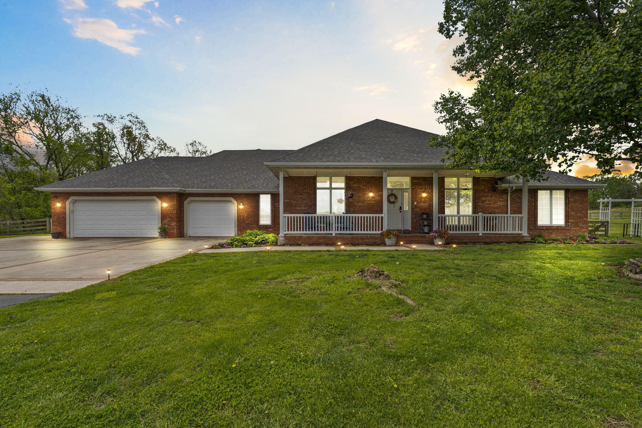 894 Golf Course Road Property Photo 1