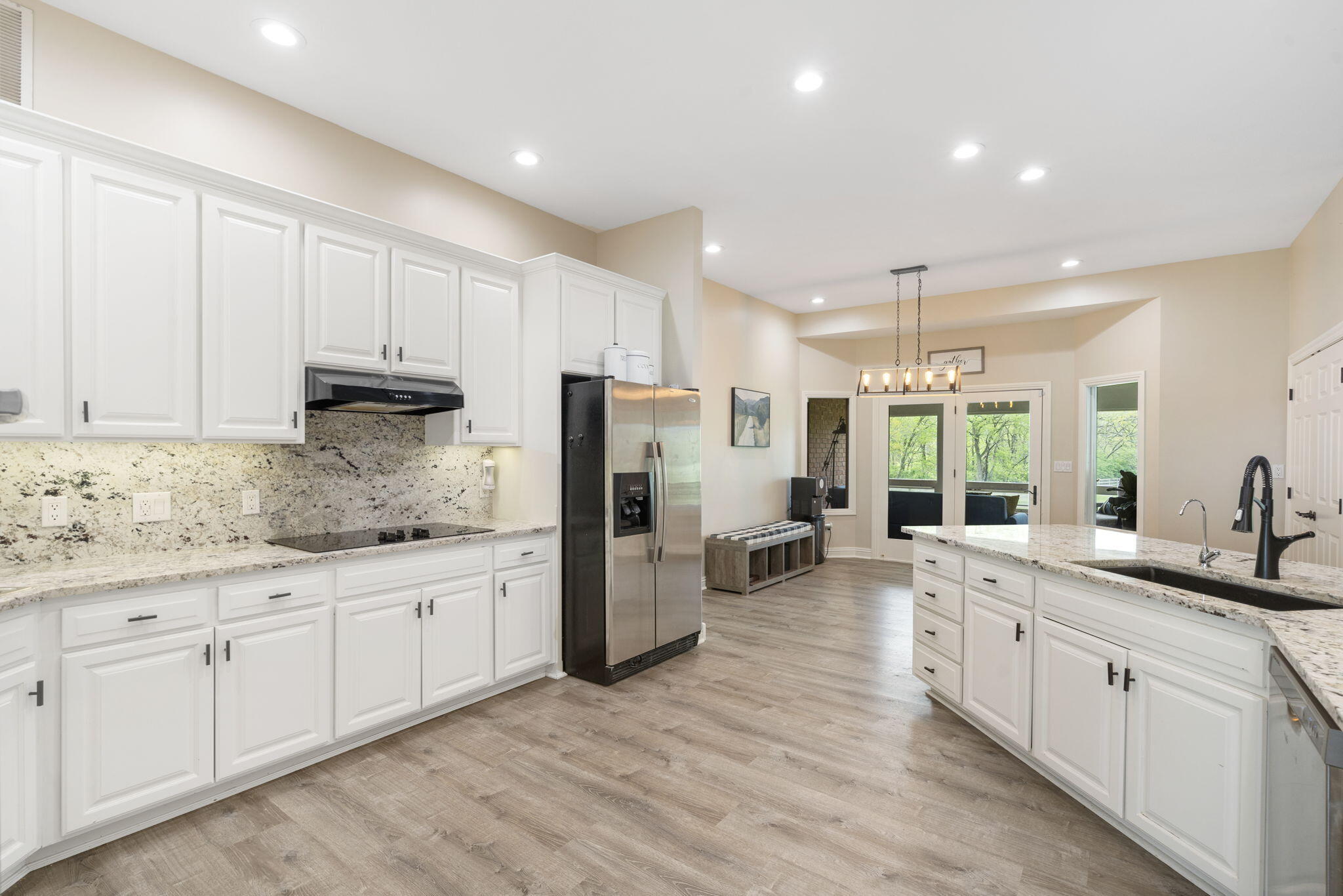 894 Golf Course Road Property Photo 14