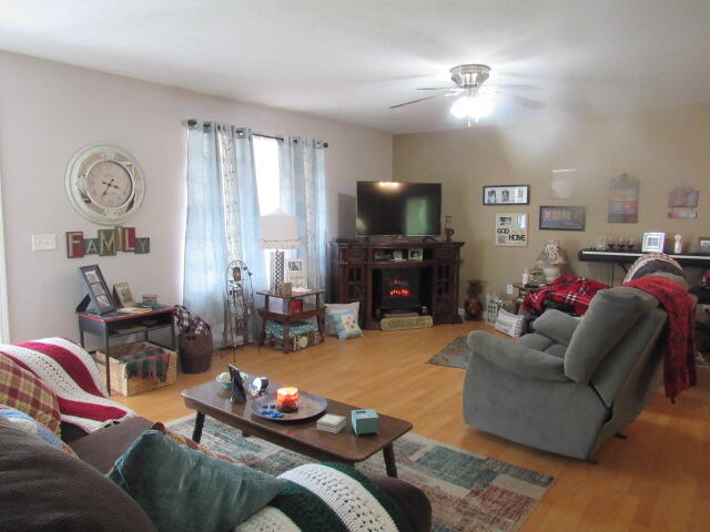 7210 Newkirk Road Property Photo 6