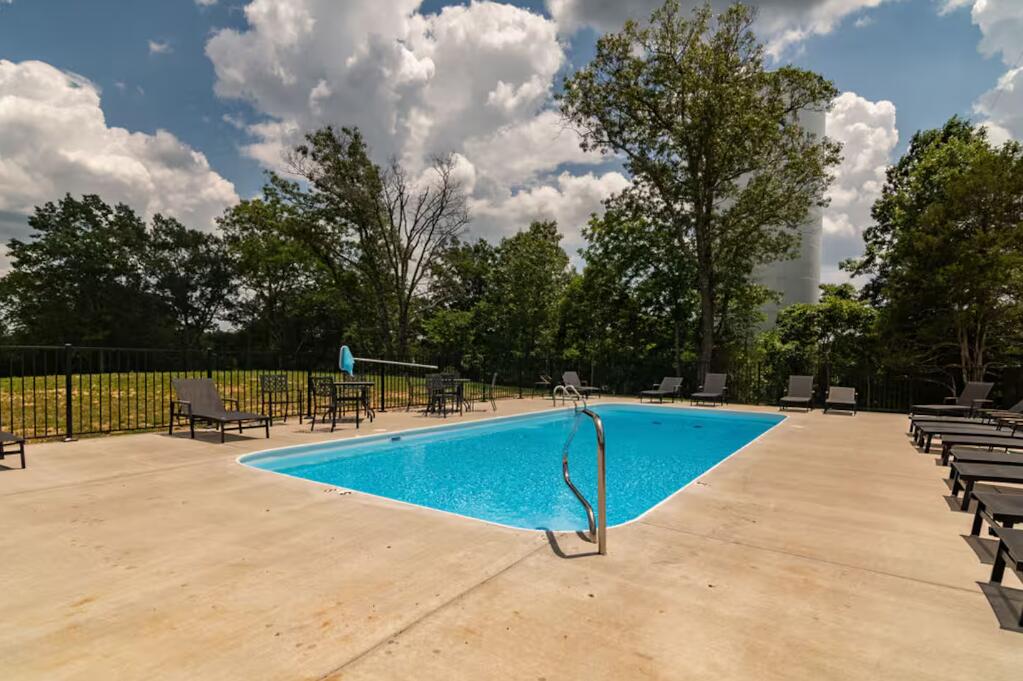 000 Chateau Ridge Trail Property Photo 5