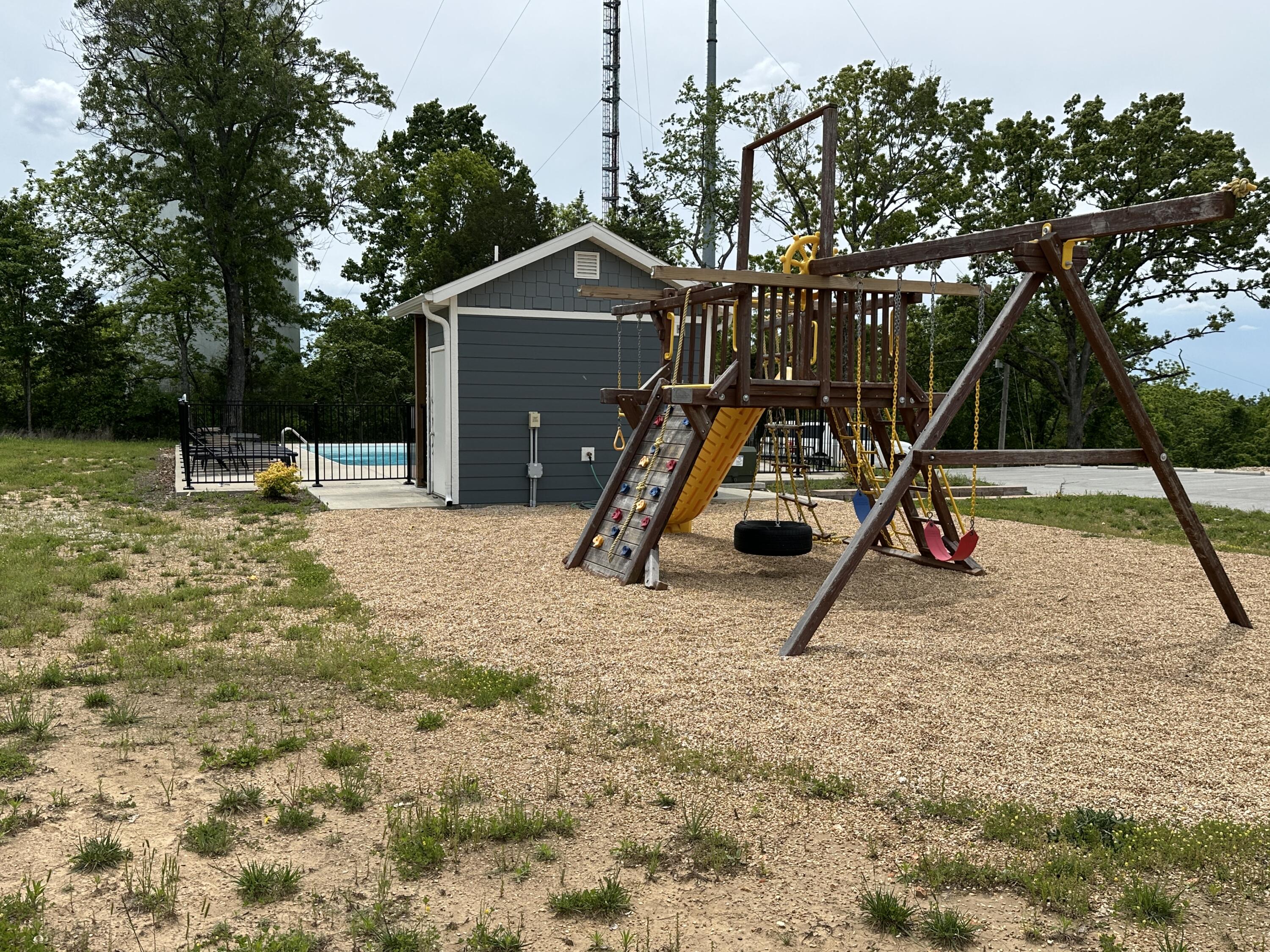 000 Chateau Ridge Trail Property Photo 7