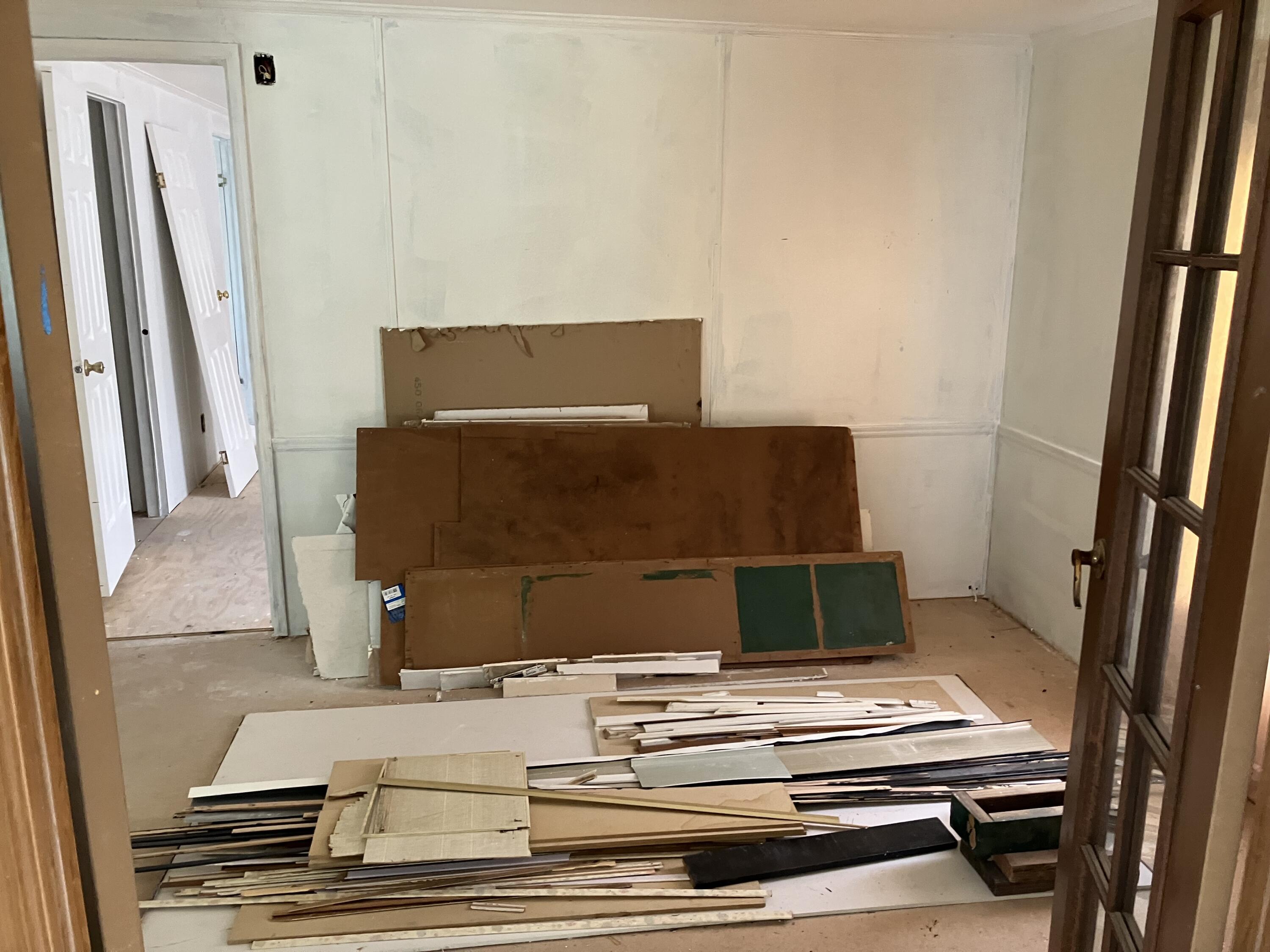 1604 West Crossland Street Property Photo 8