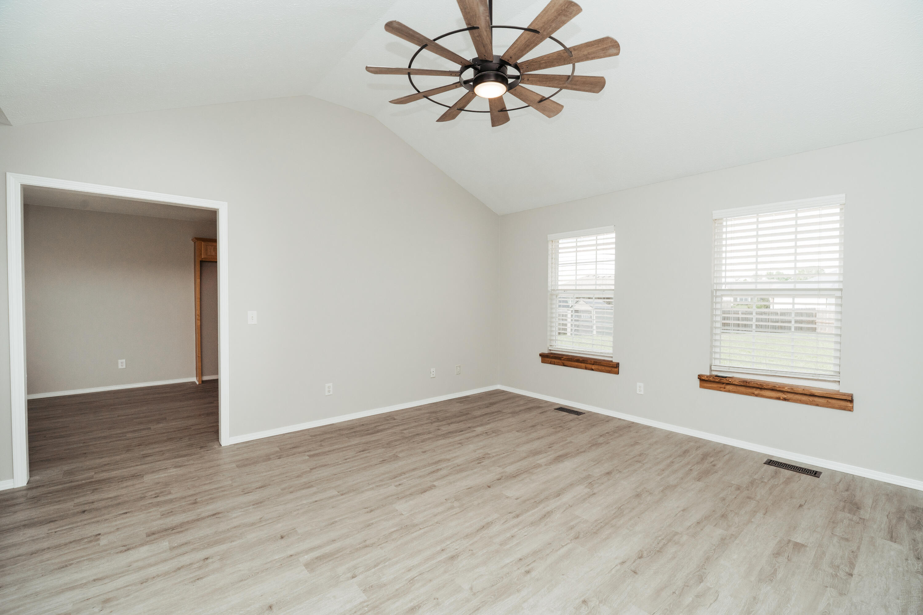503 Sugar Lane Property Photo 6