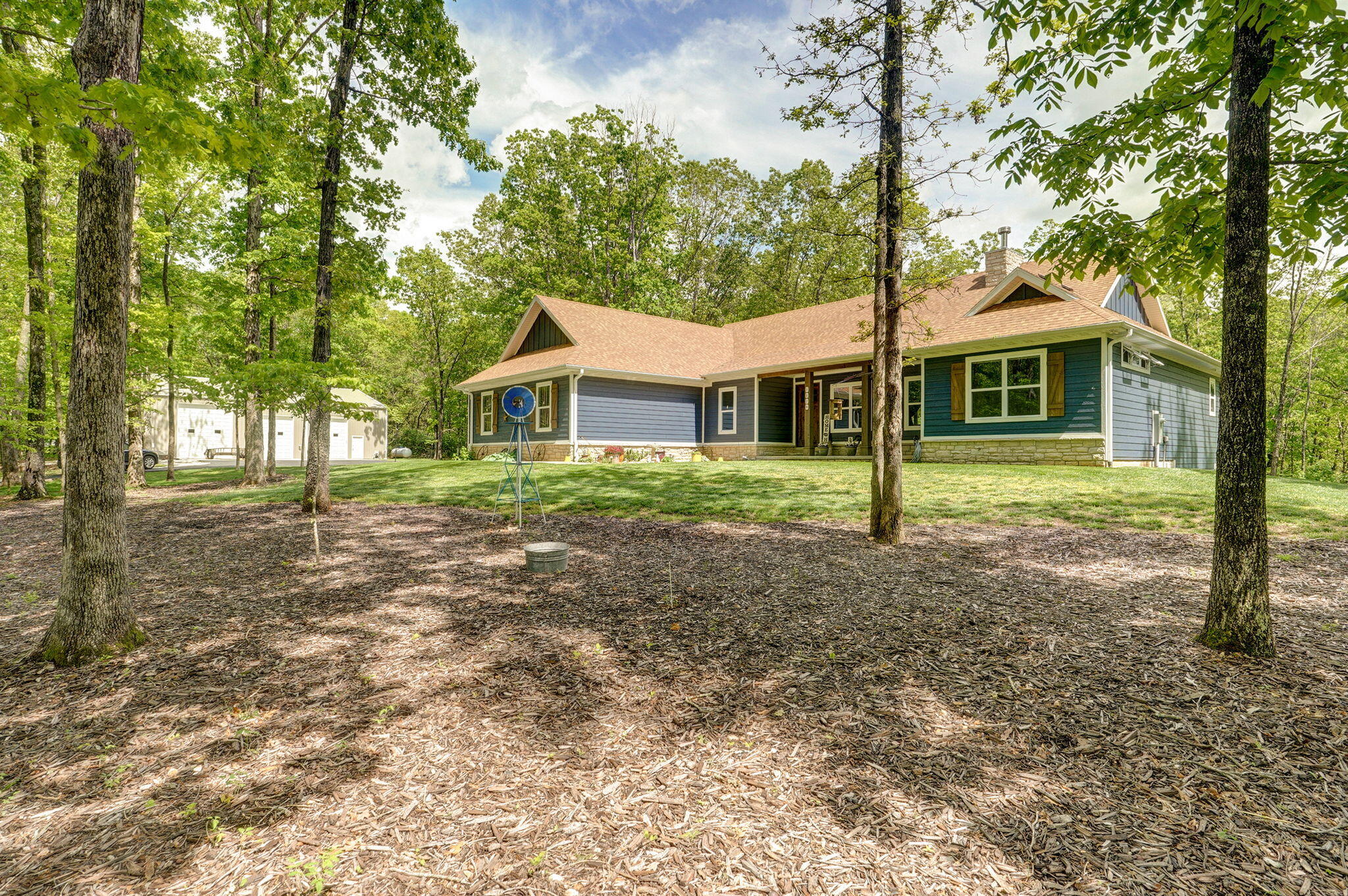 1176 Hummingbird Road Property Photo 2