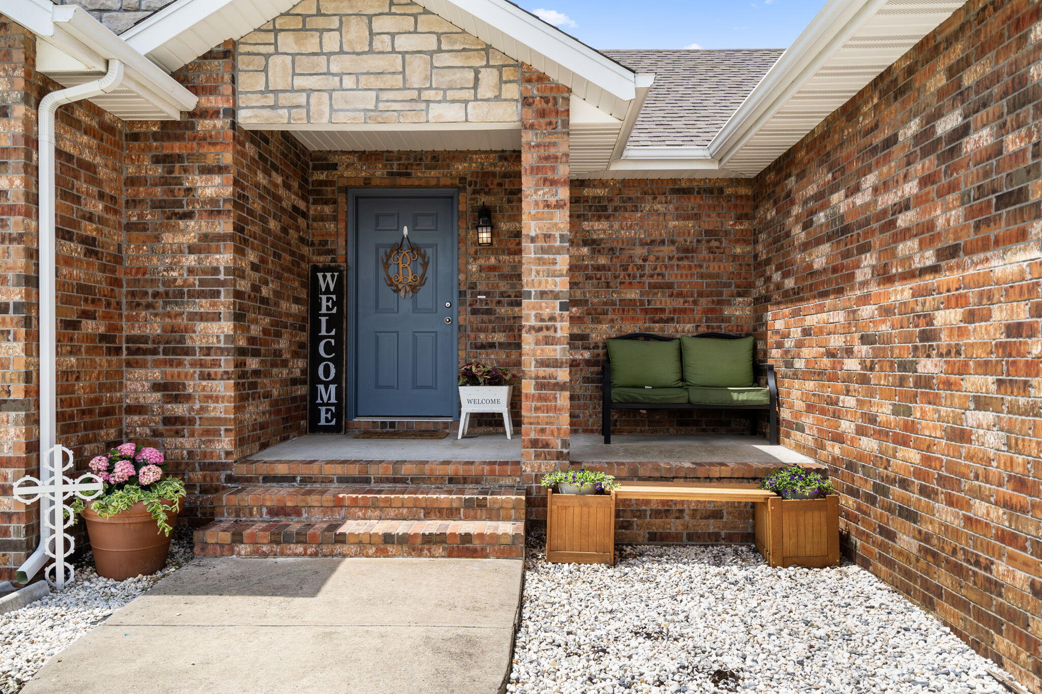 831 Red Rock Property Photo 3