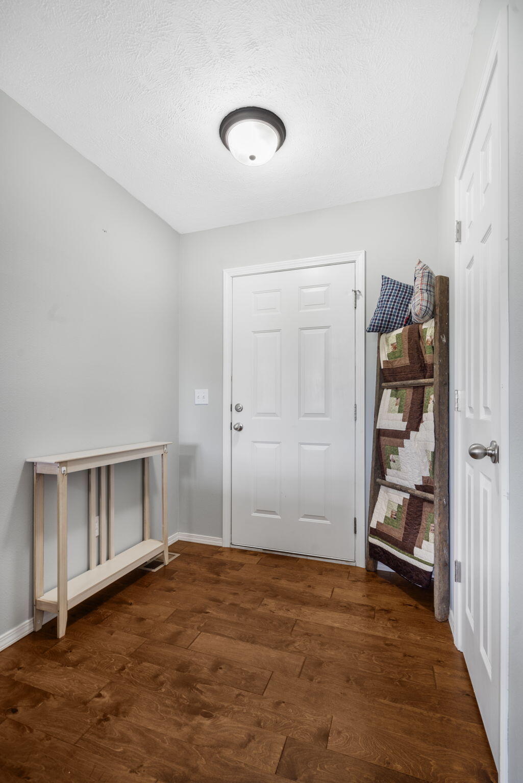 831 Red Rock Property Photo 25