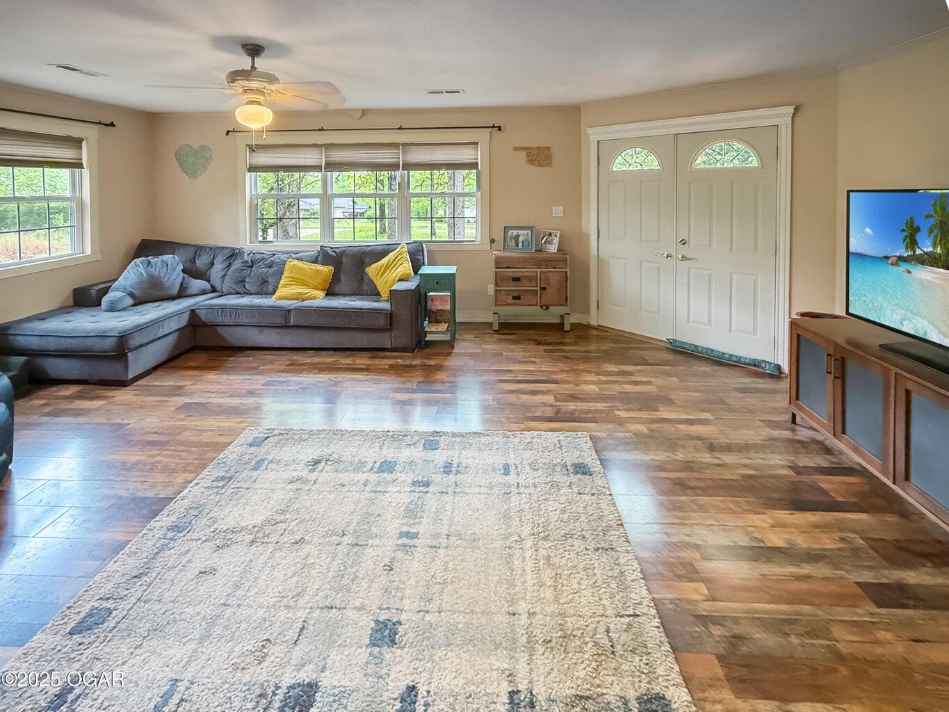 17435 Danville Drive Property Photo 3