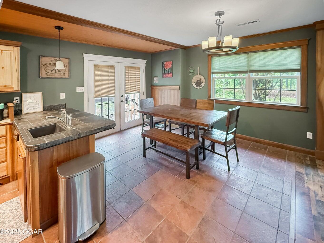 17435 Danville Drive Property Photo 4
