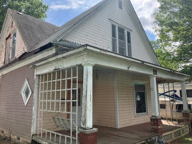713 West 7th Street Property Photo 2