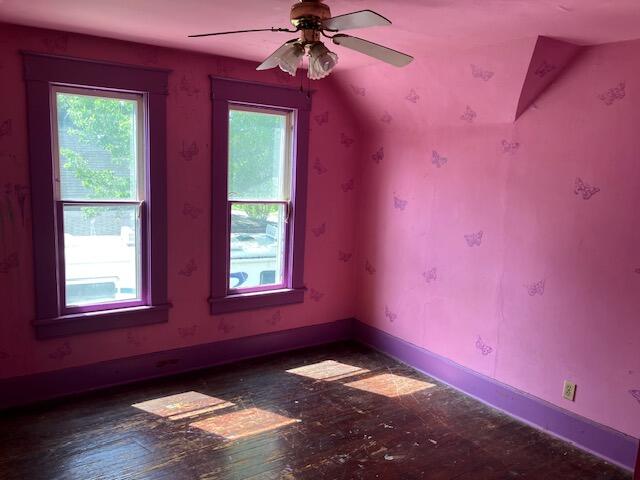 713 West 7th Street Property Photo 10
