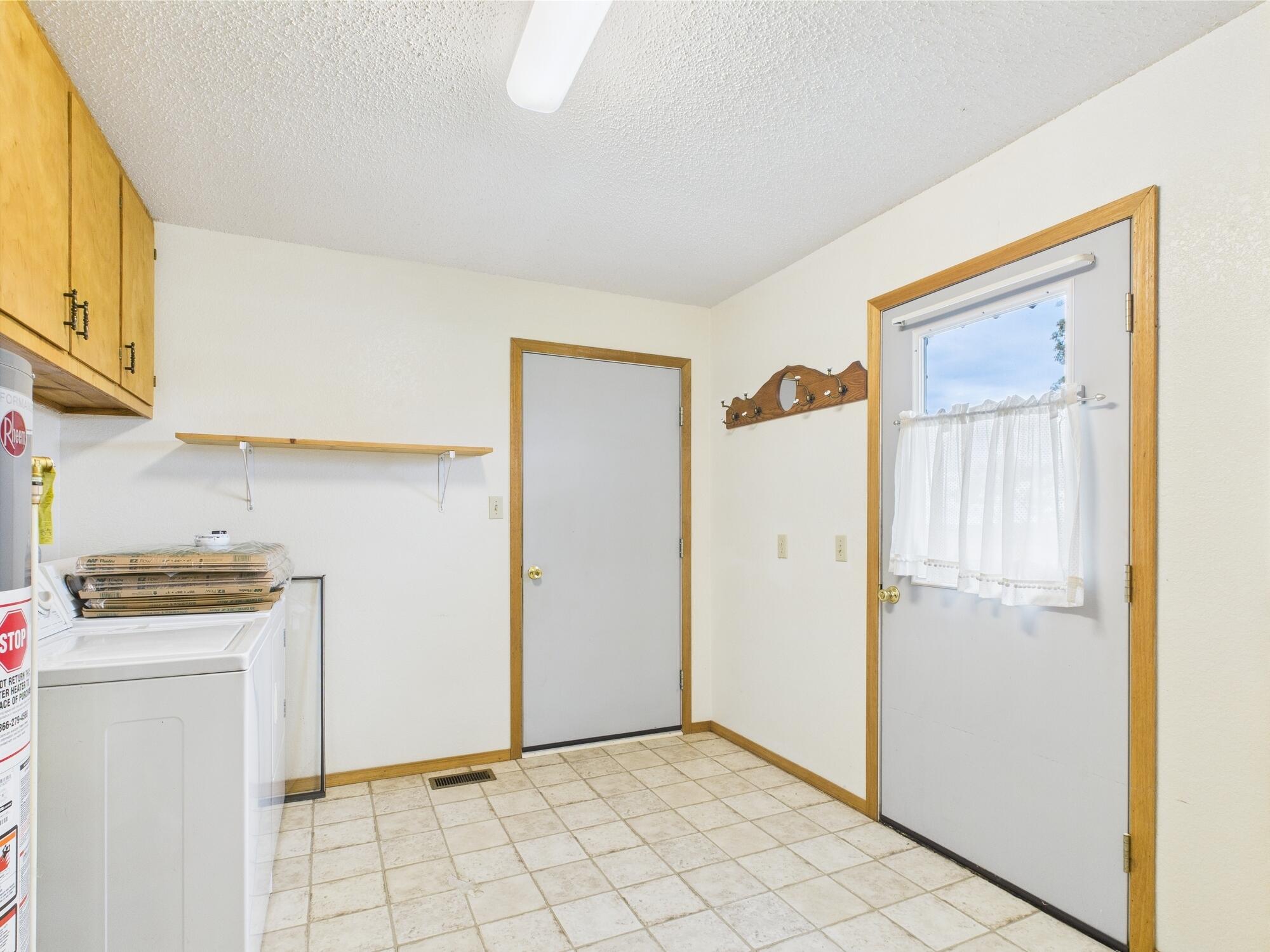 15892 Mellow Drive Property Photo 17
