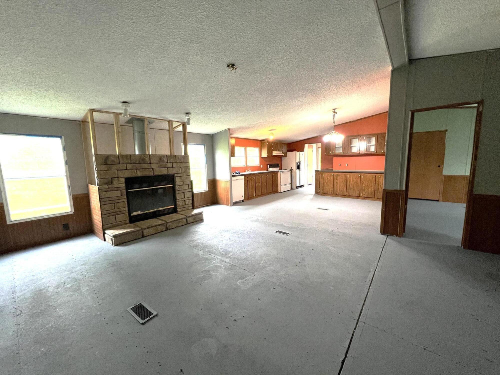 671 Tower Road Property Photo 2
