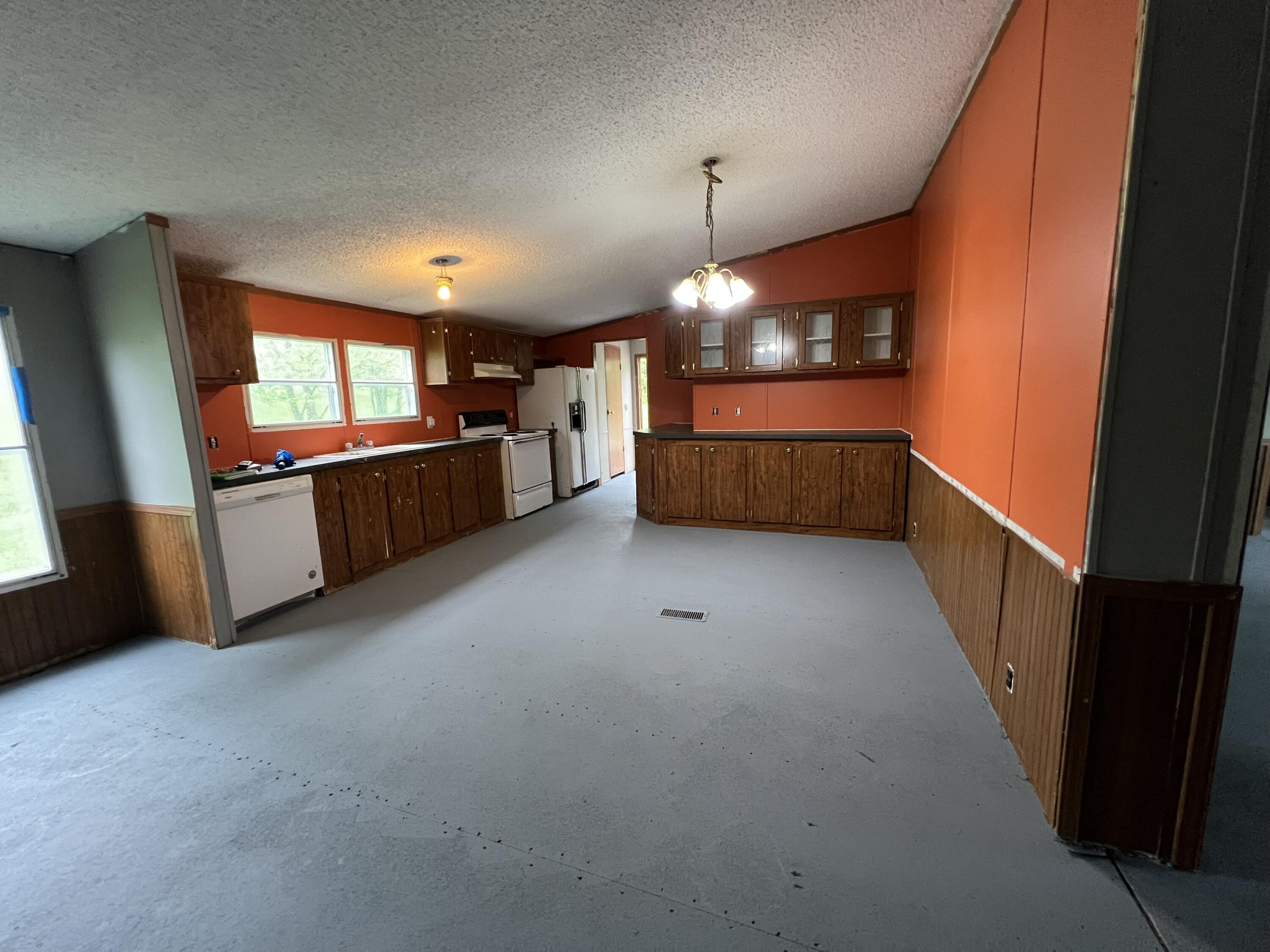 671 Tower Road Property Photo 5