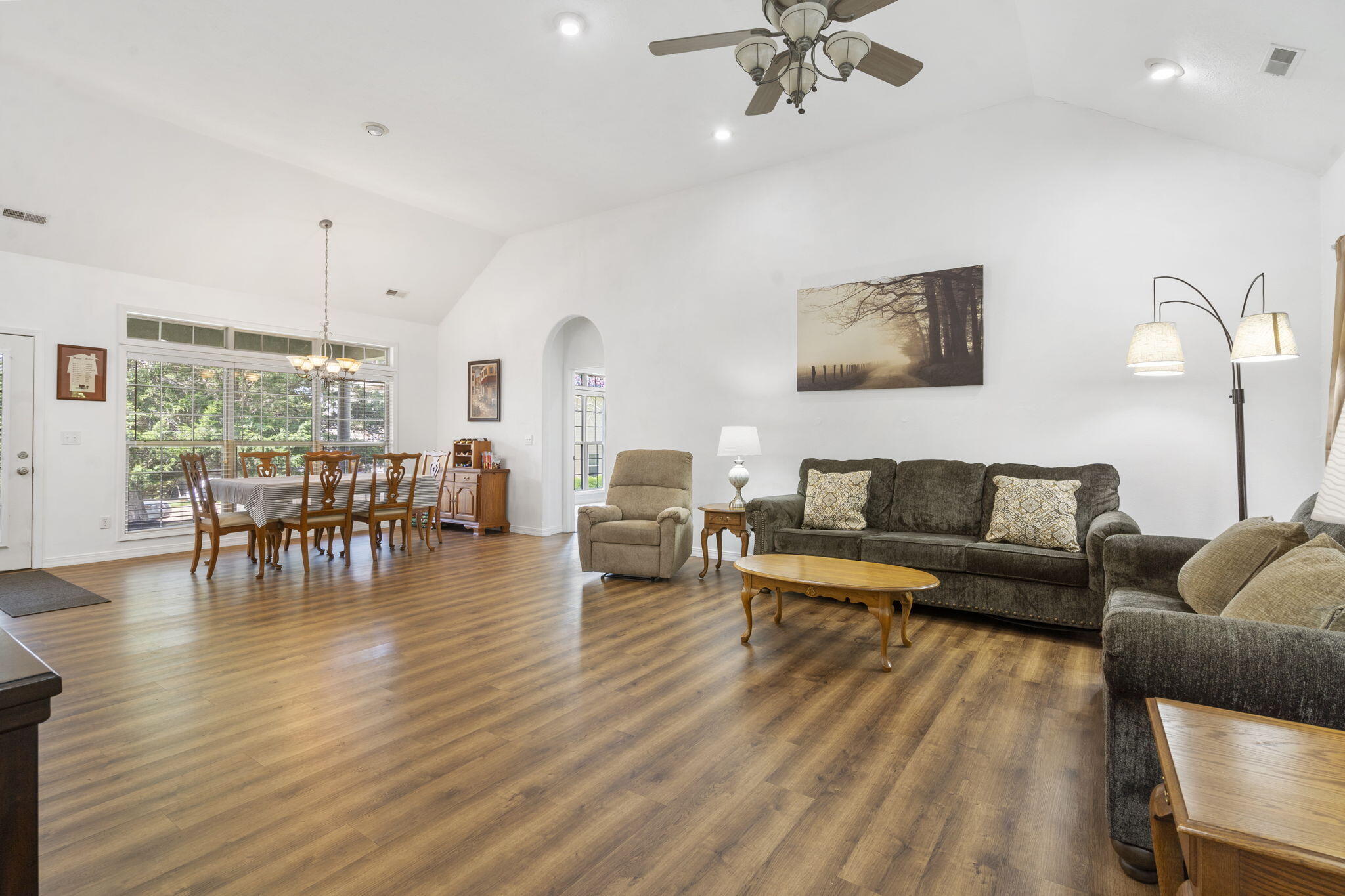 130 Trafalgar Drive Property Photo 12