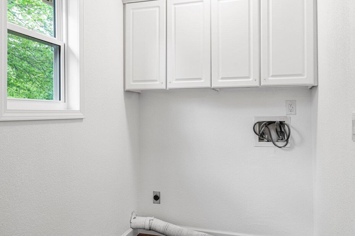 206 West Hunter Drive Property Photo 13