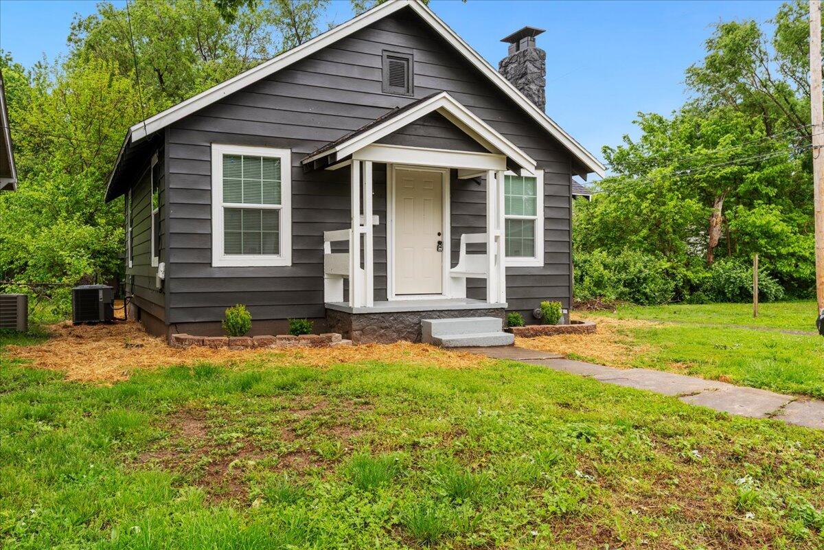 532 South Fort Avenue Property Photo 3