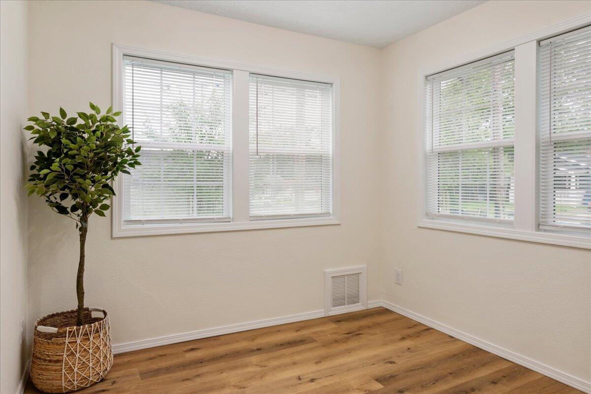 532 South Fort Avenue Property Photo 11