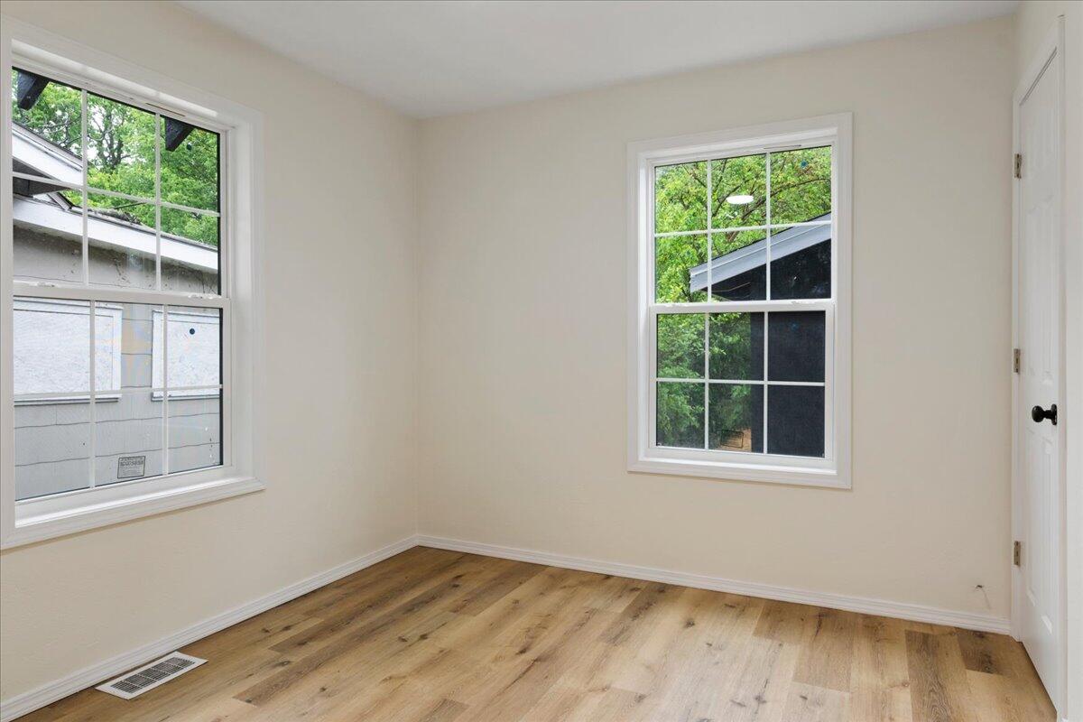 532 South Fort Avenue Property Photo 13