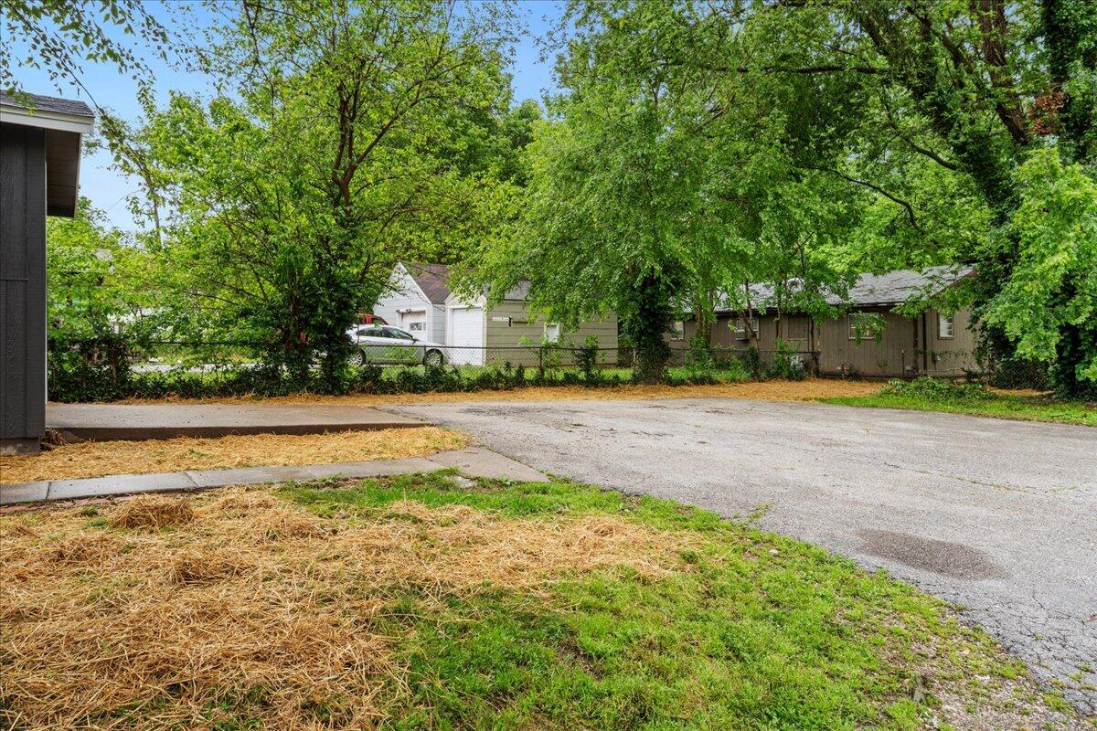 532 South Fort Avenue Property Photo 18