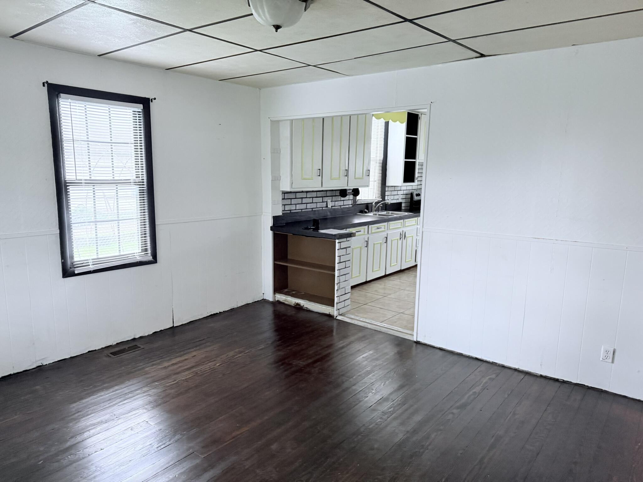 808 8th Street Property Photo 9