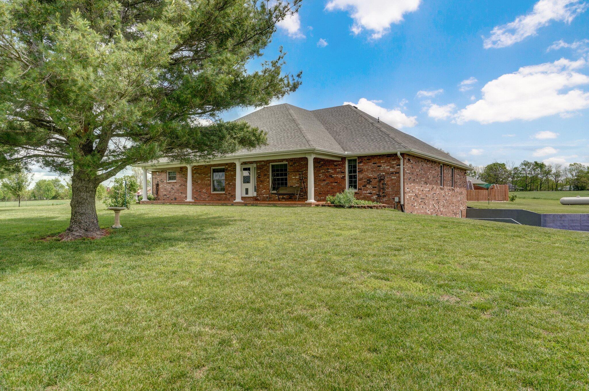 336 Loftis Road Property Photo 2