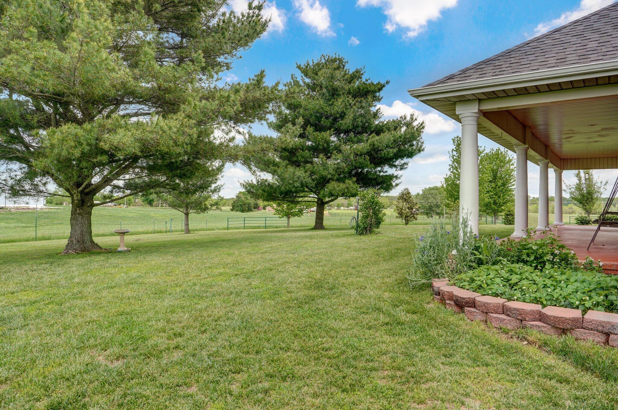 336 Loftis Road Property Photo 4