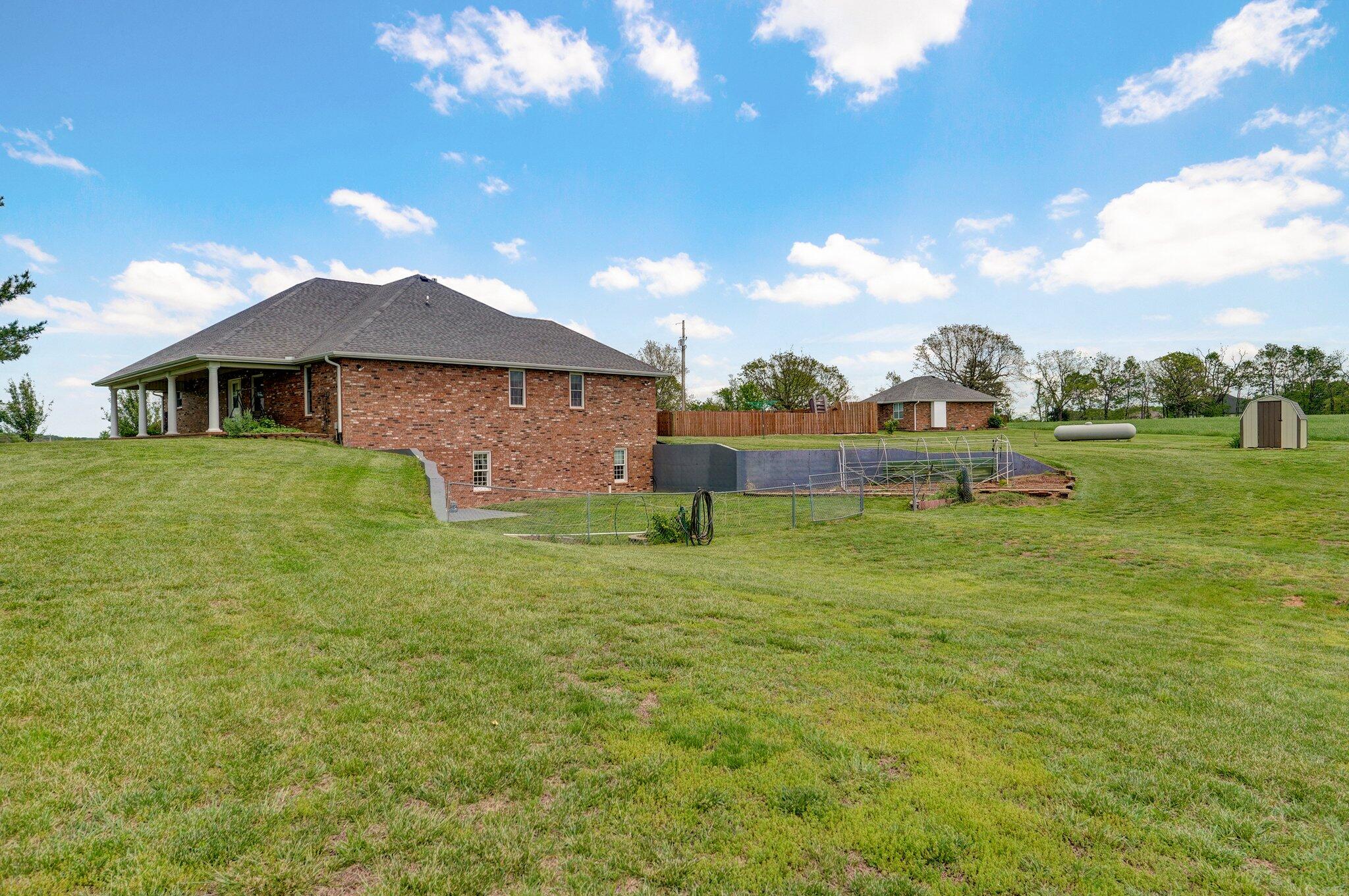 336 Loftis Road Property Photo 11