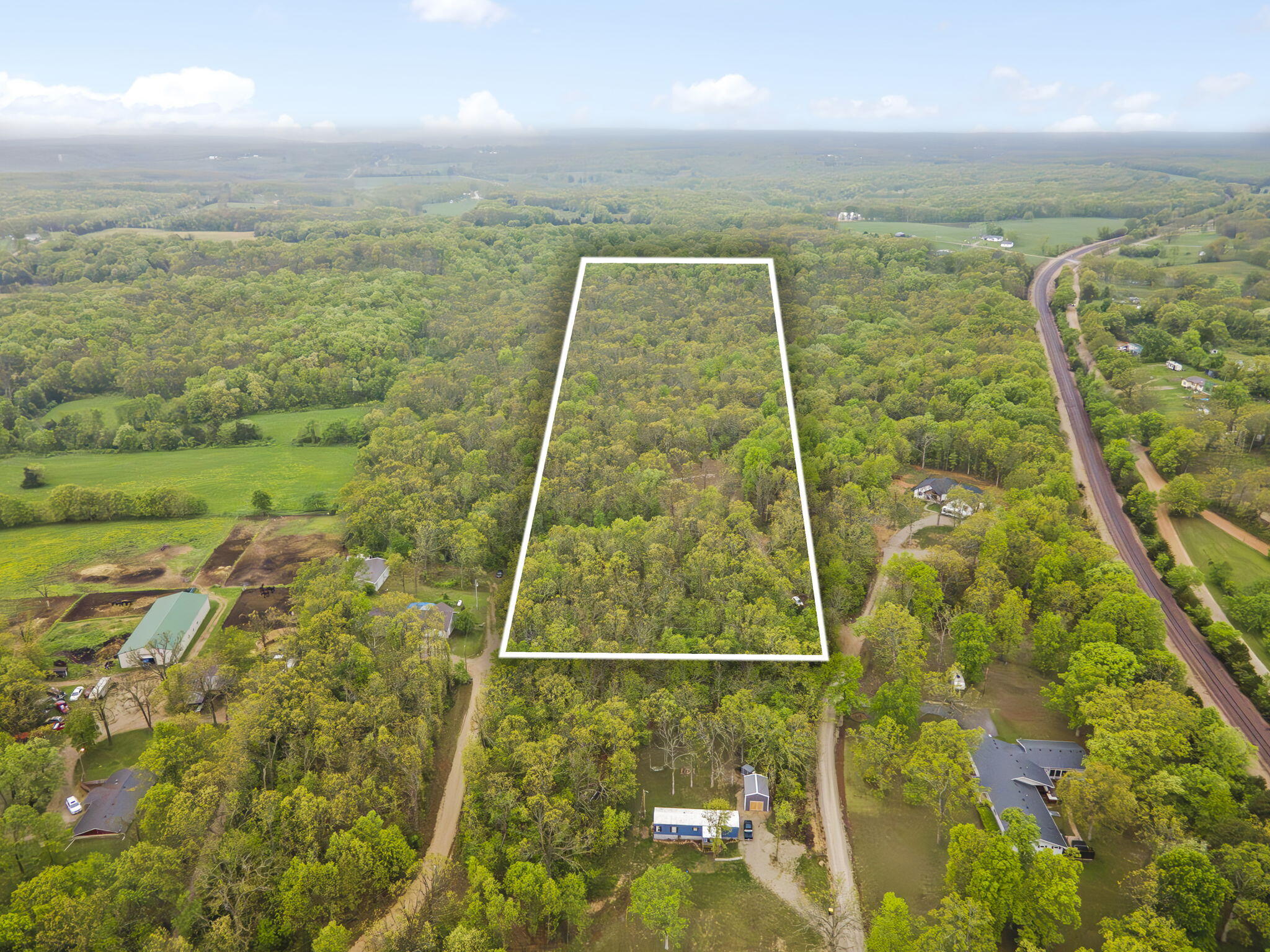 450 South Commercial Street Property Photo 3