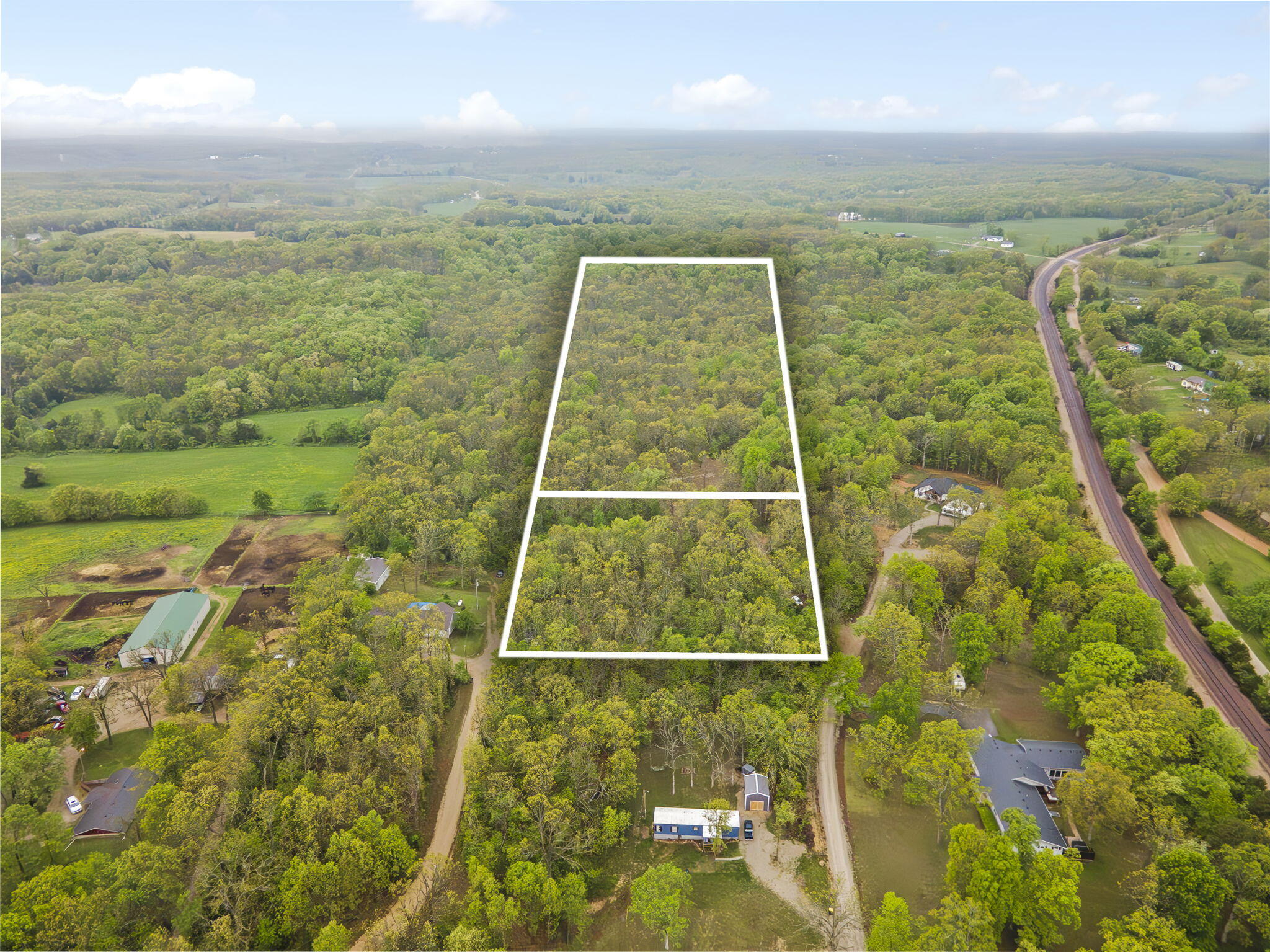 450 South Commercial Street Property Photo 4