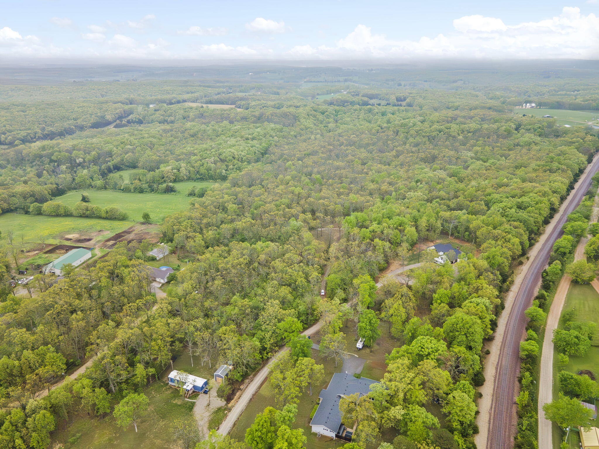 450 South Commercial Street Property Photo 8