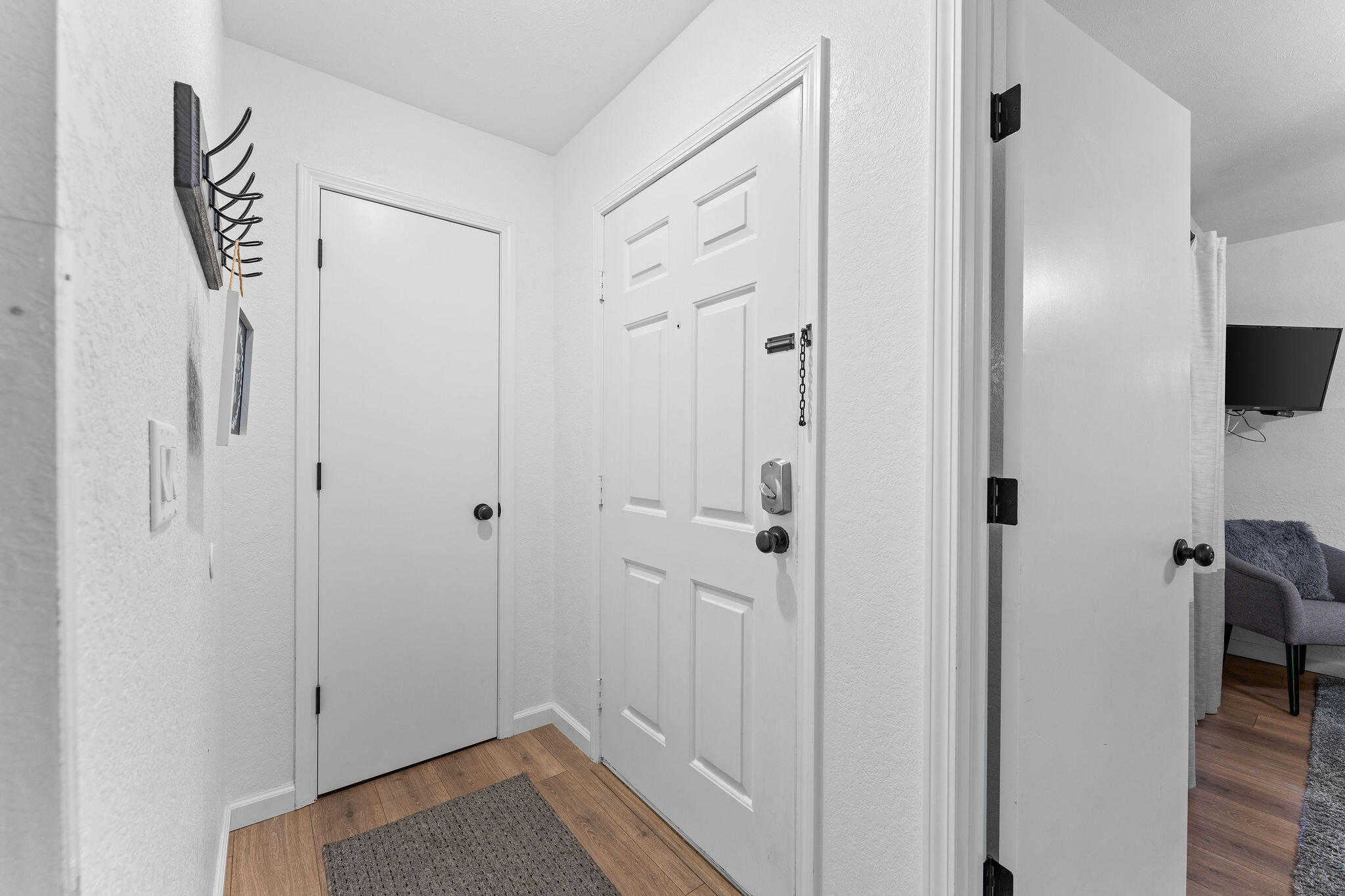 187 Clubhouse Drive Property Photo 3
