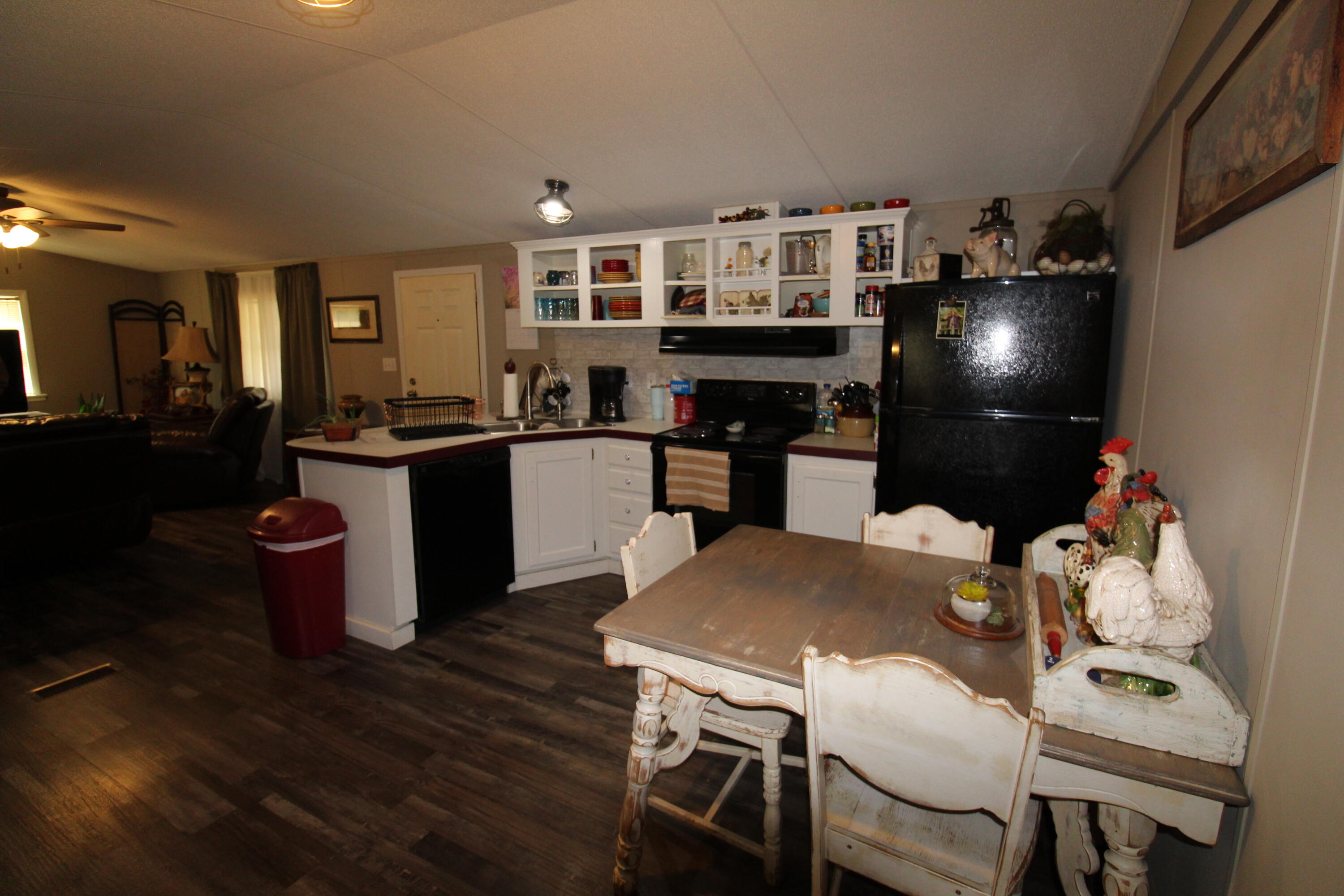 4 Cowboy Trail Property Photo 11
