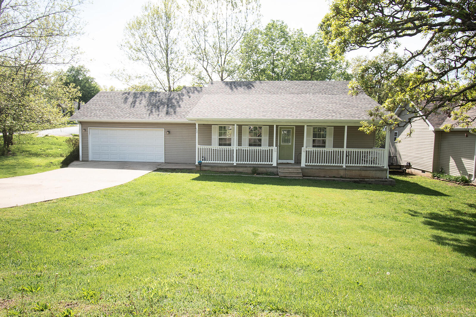 439 Creekside Place Property Photo 1
