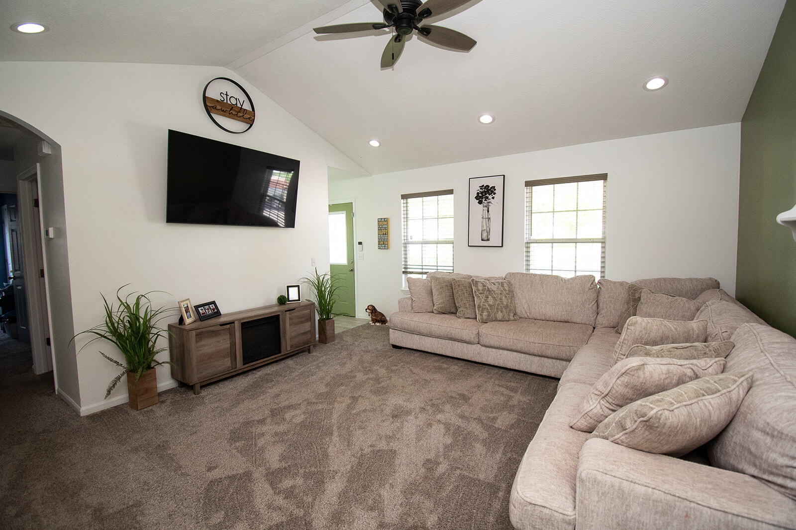 439 Creekside Place Property Photo 7