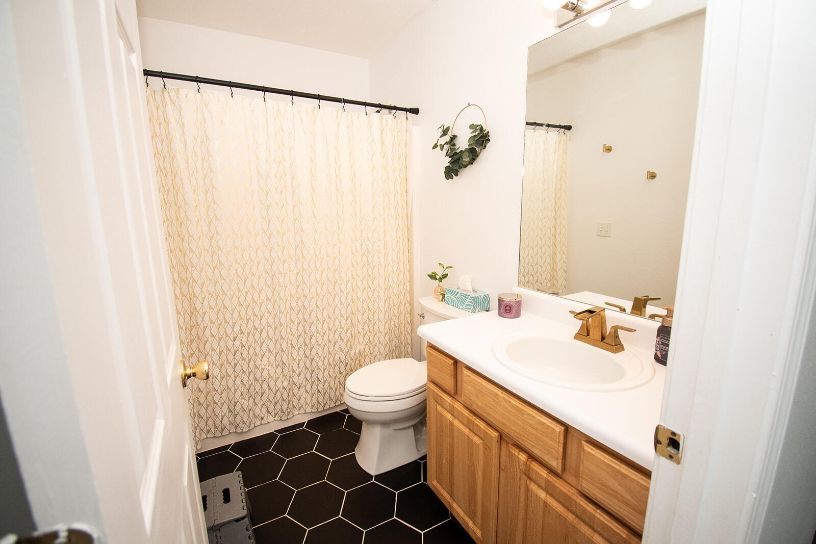 439 Creekside Place Property Photo 14