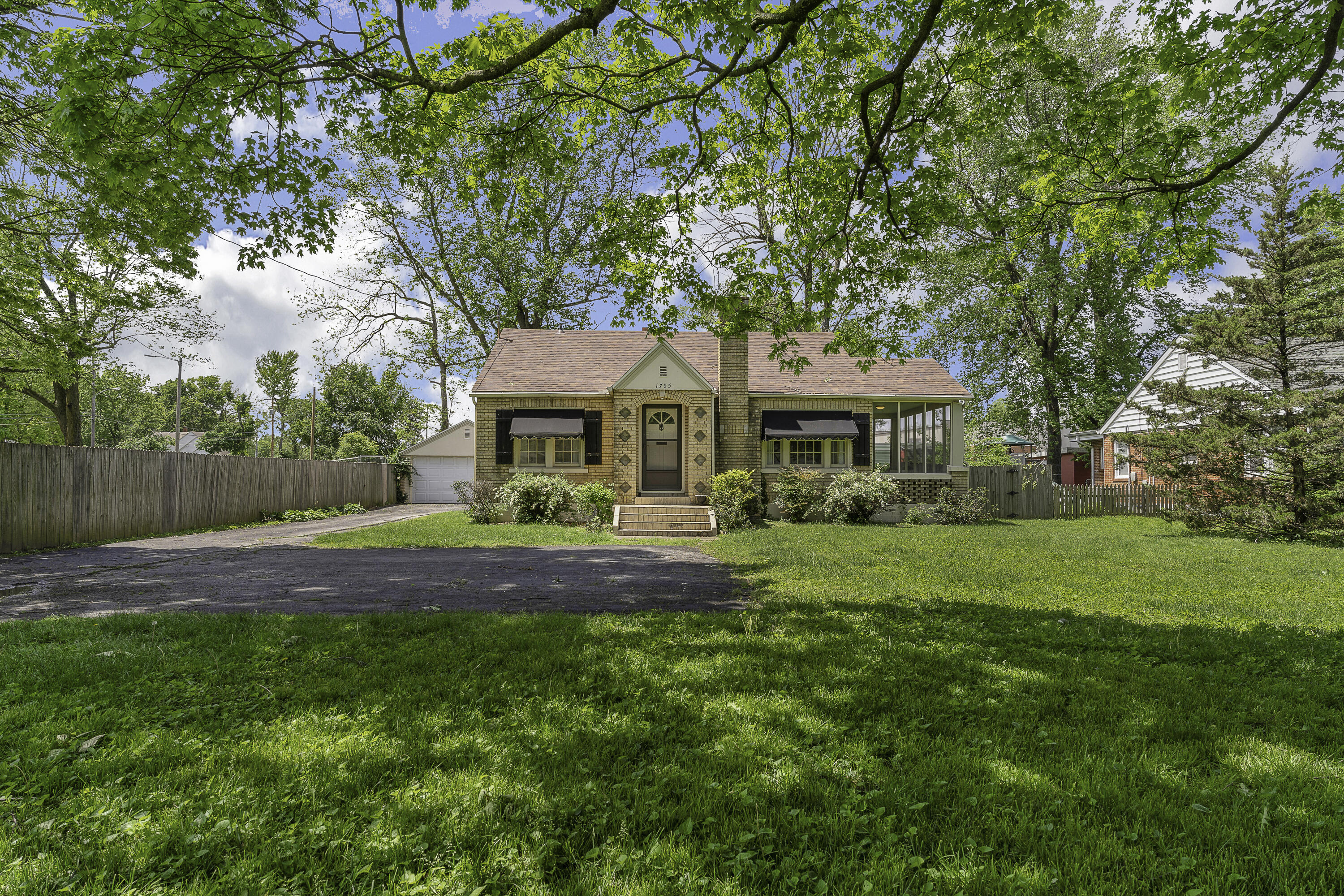 1755 South Kimbrough Avenue Property Photo 2