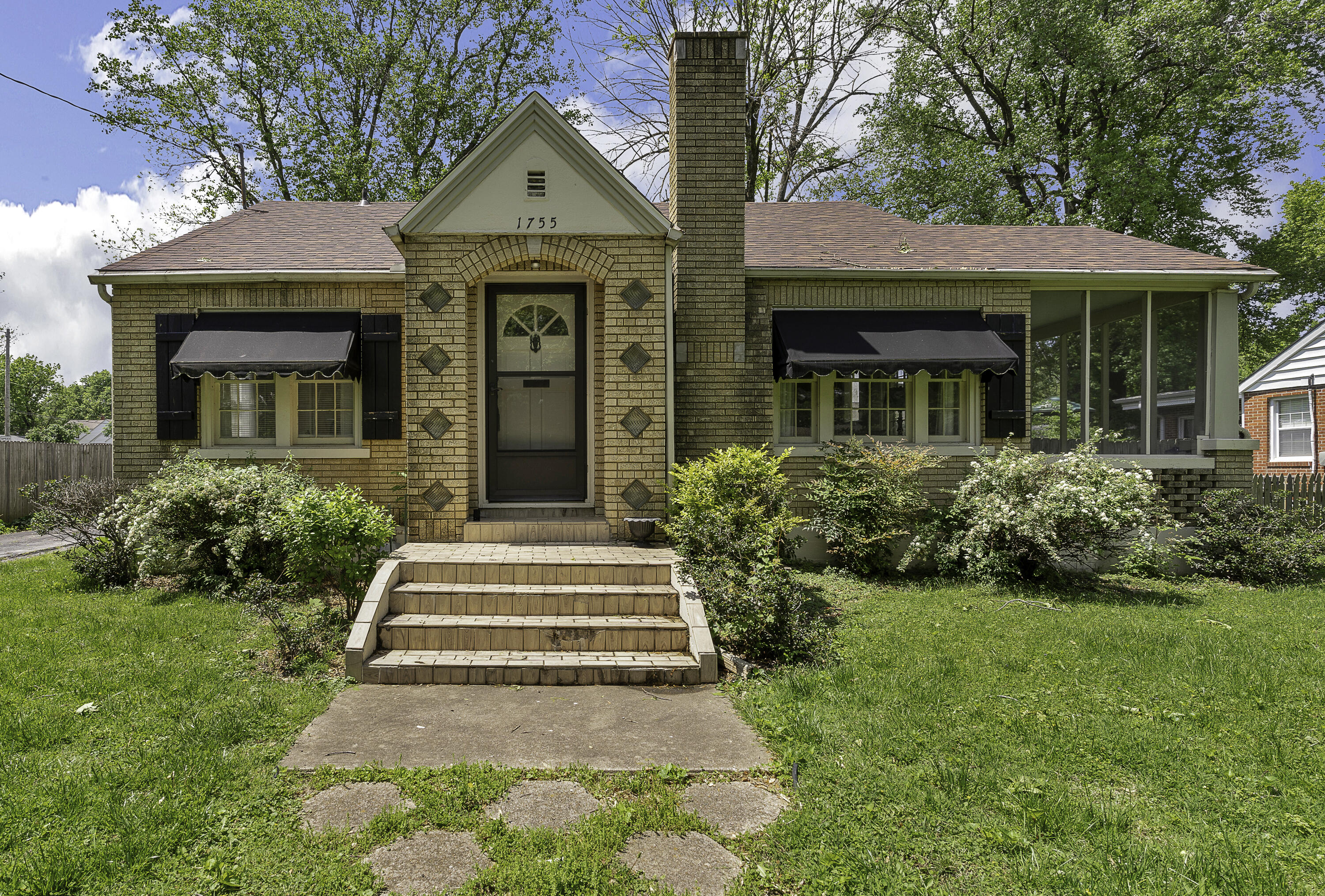1755 South Kimbrough Avenue Property Photo 3