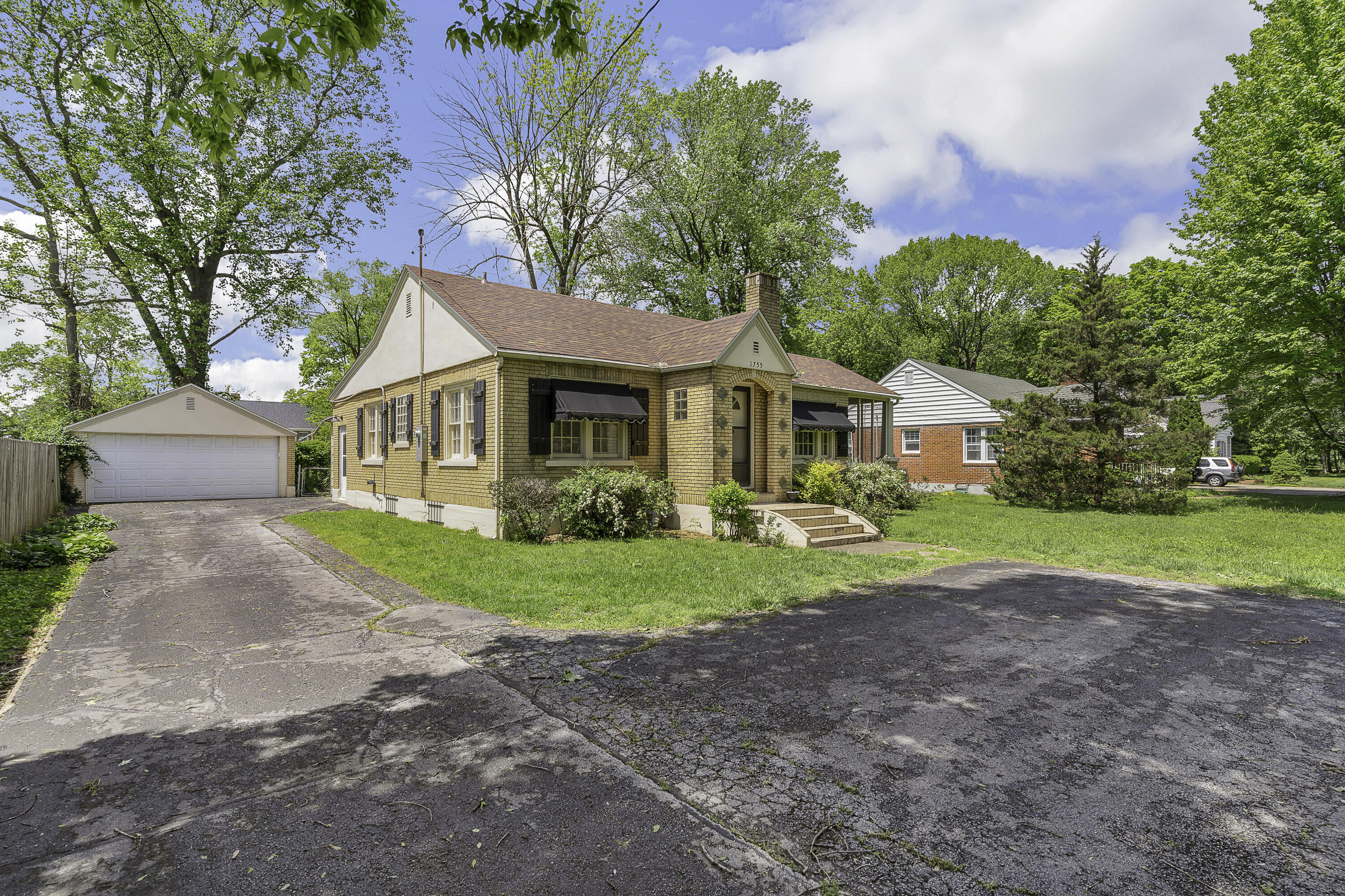 1755 South Kimbrough Avenue Property Photo 4