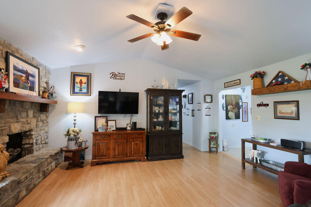4510 South Ridgecrest Drive Property Photo 10