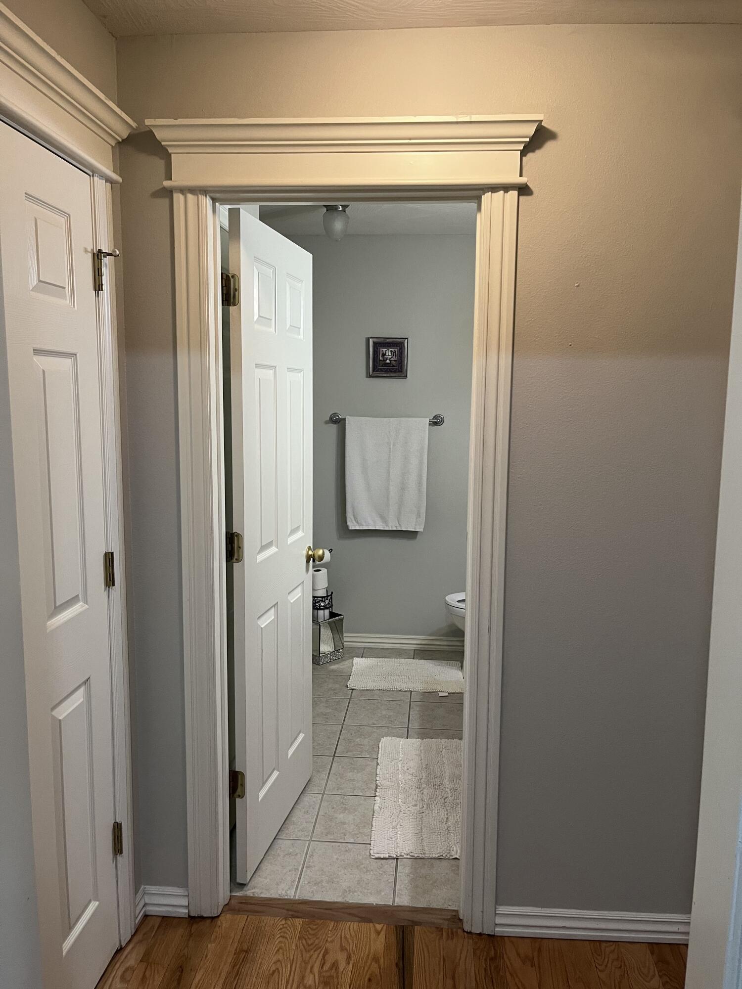 2410 West Saratoga Property Photo 11