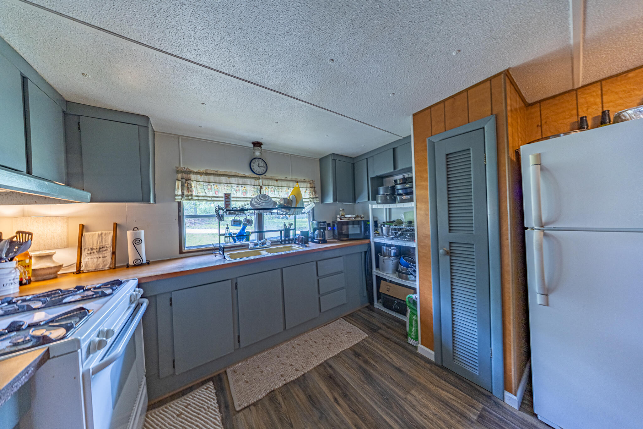 22371 Walnut St. Property Photo 17