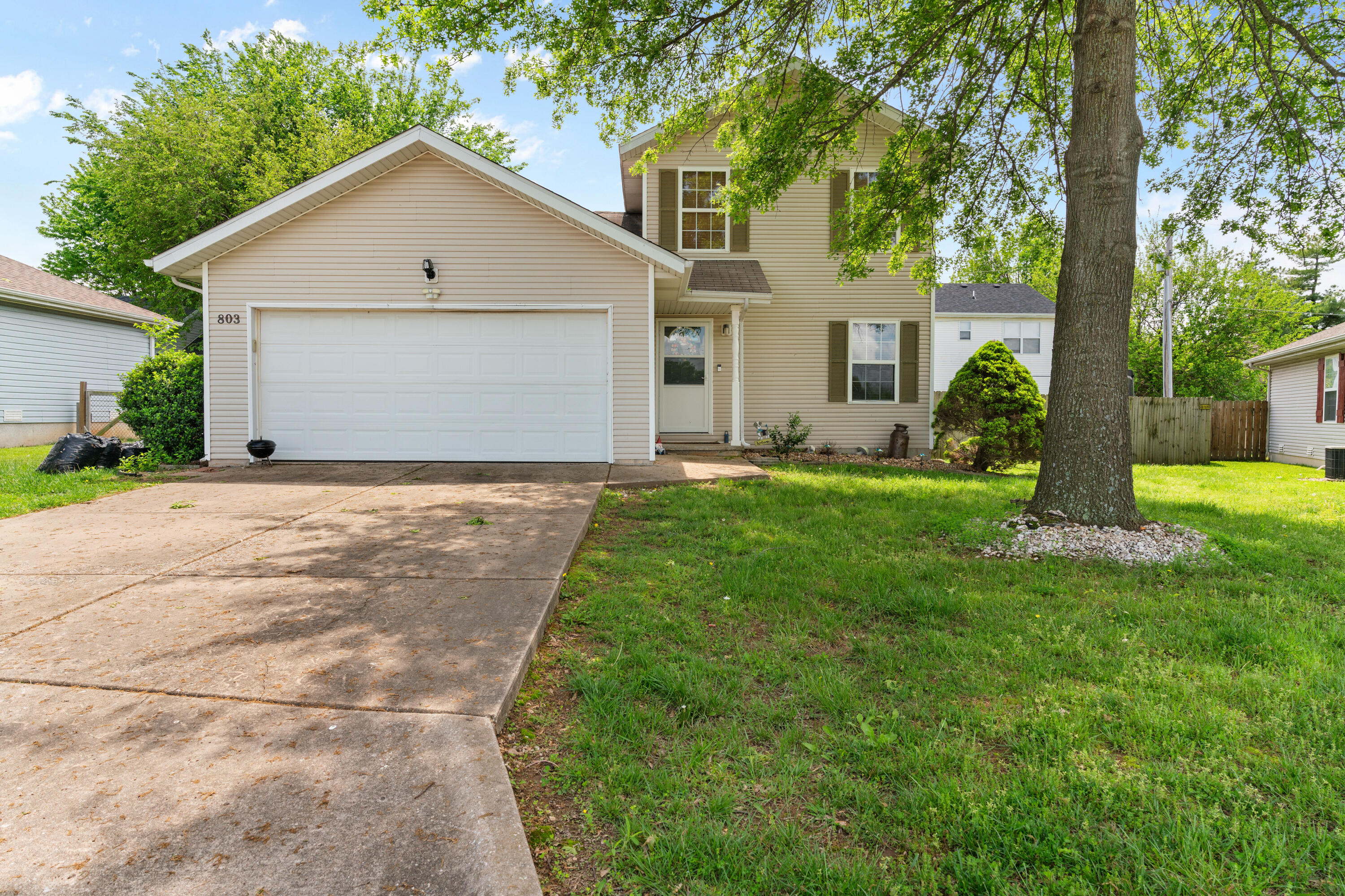 803 South Pin Oak Property Photo 1