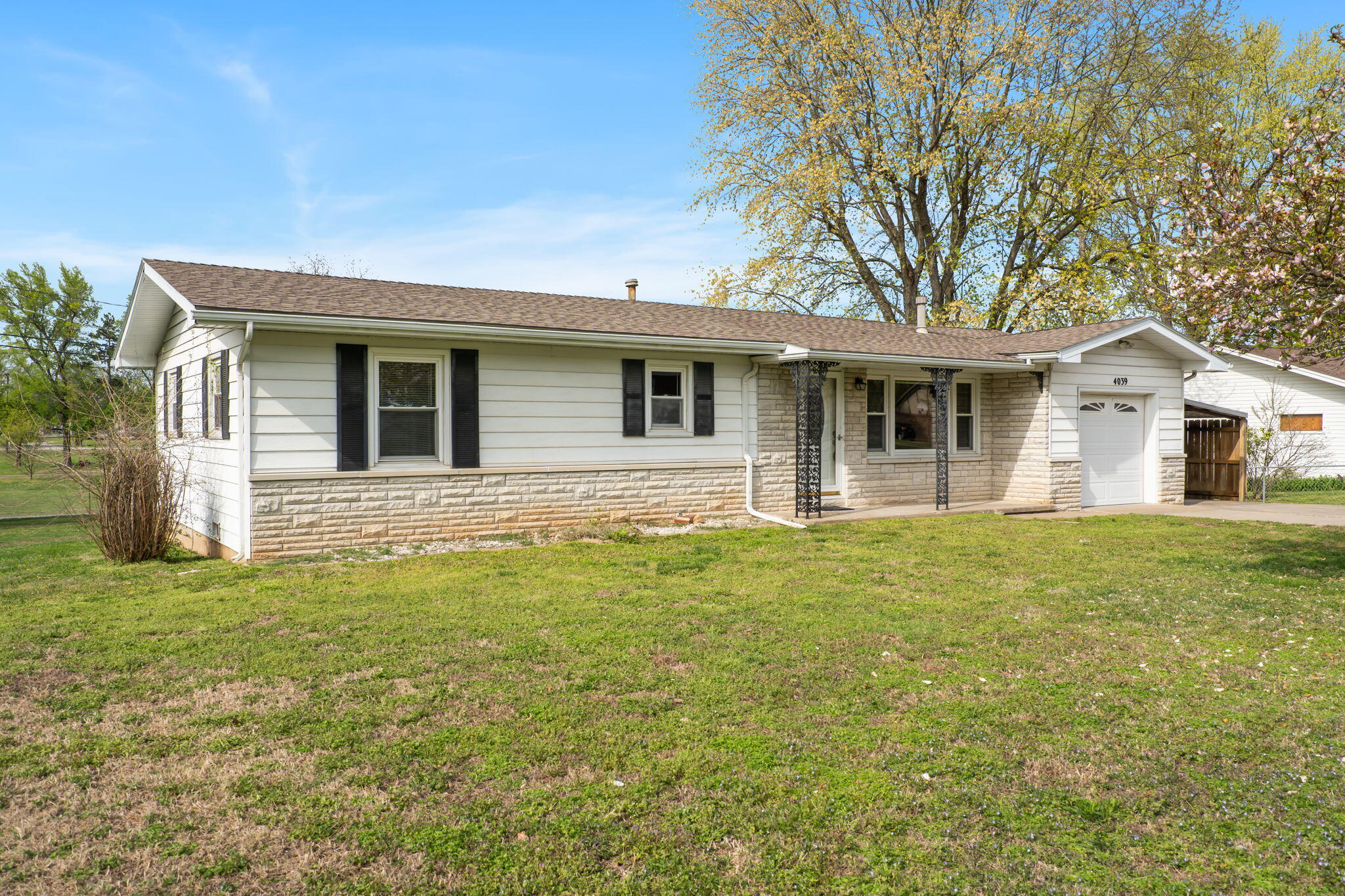 4039 West Dover Street Property Photo 1