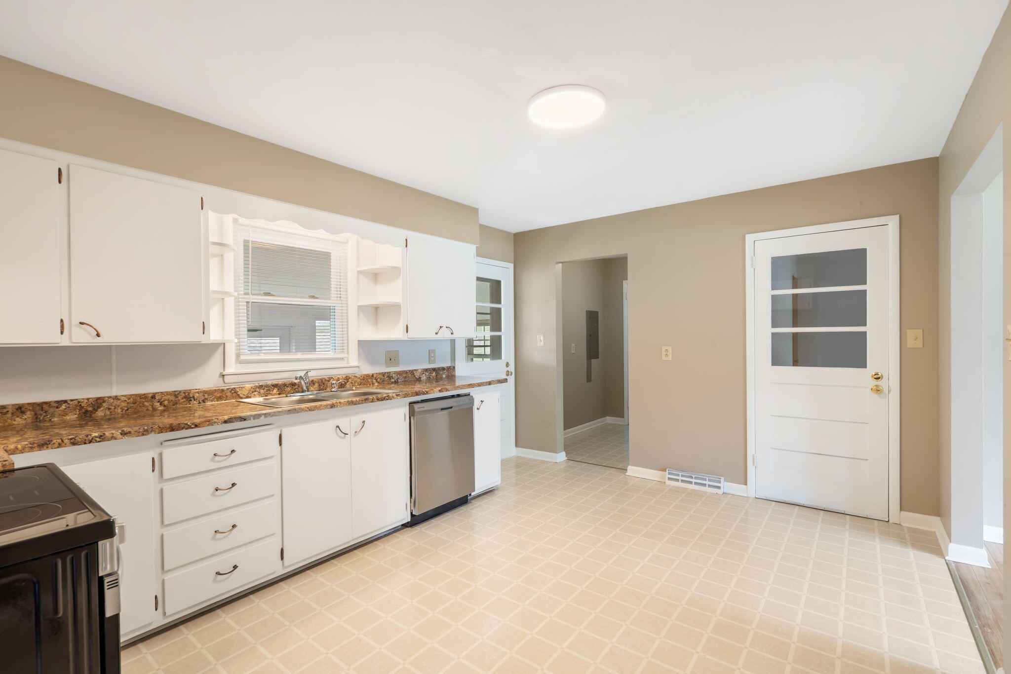 4039 West Dover Street Property Photo 10