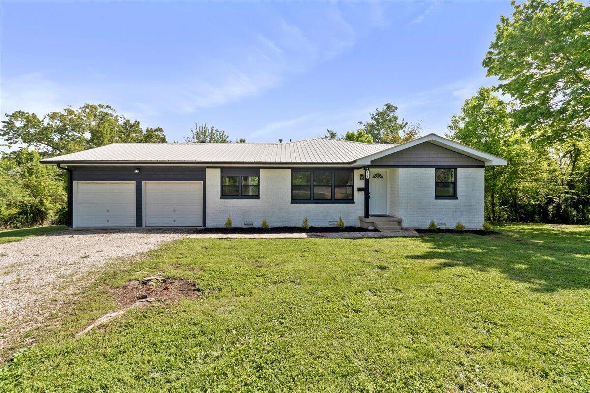 426 South Thayer Avenue Property Photo 1