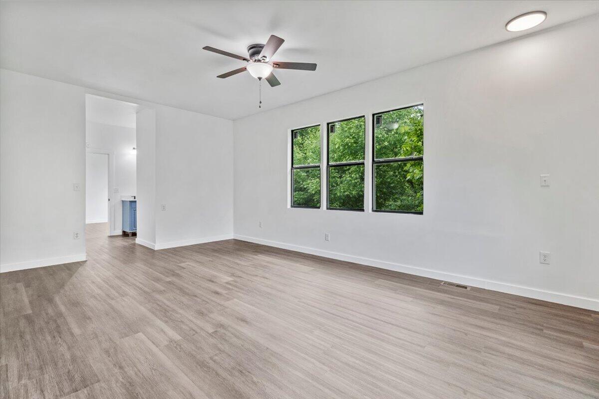 426 South Thayer Avenue Property Photo 11